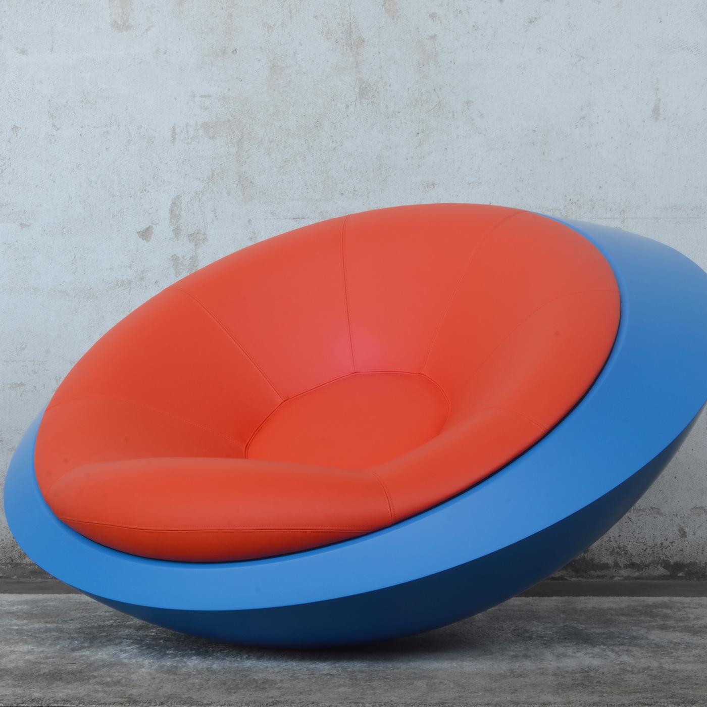 U.F.O. Red and Blue Round Armchair In New Condition In Milan, IT