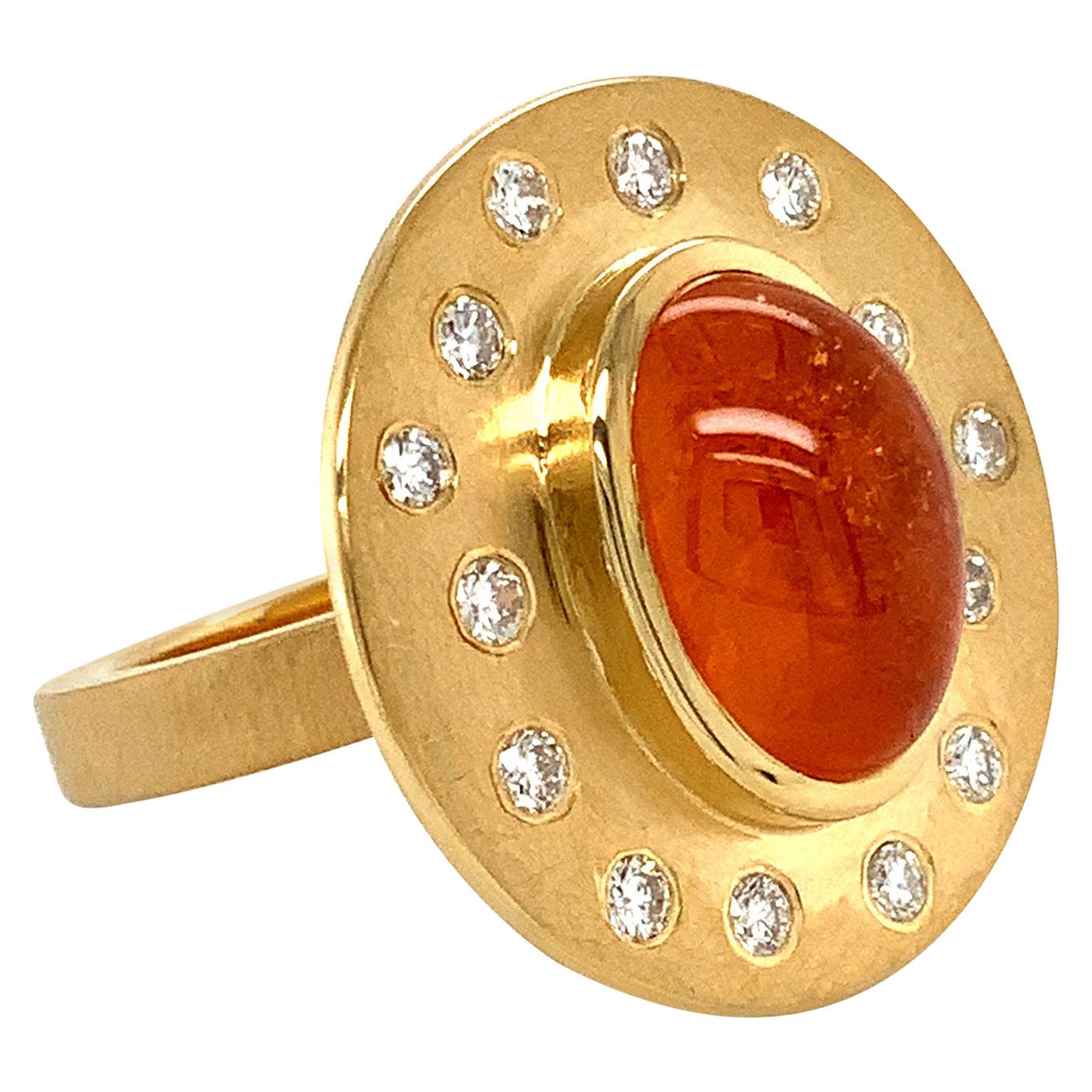 Georg Spreng - Ufo Ring 18 Karat Yellow Gold orange Mandarin Garnet and Diamonds For Sale