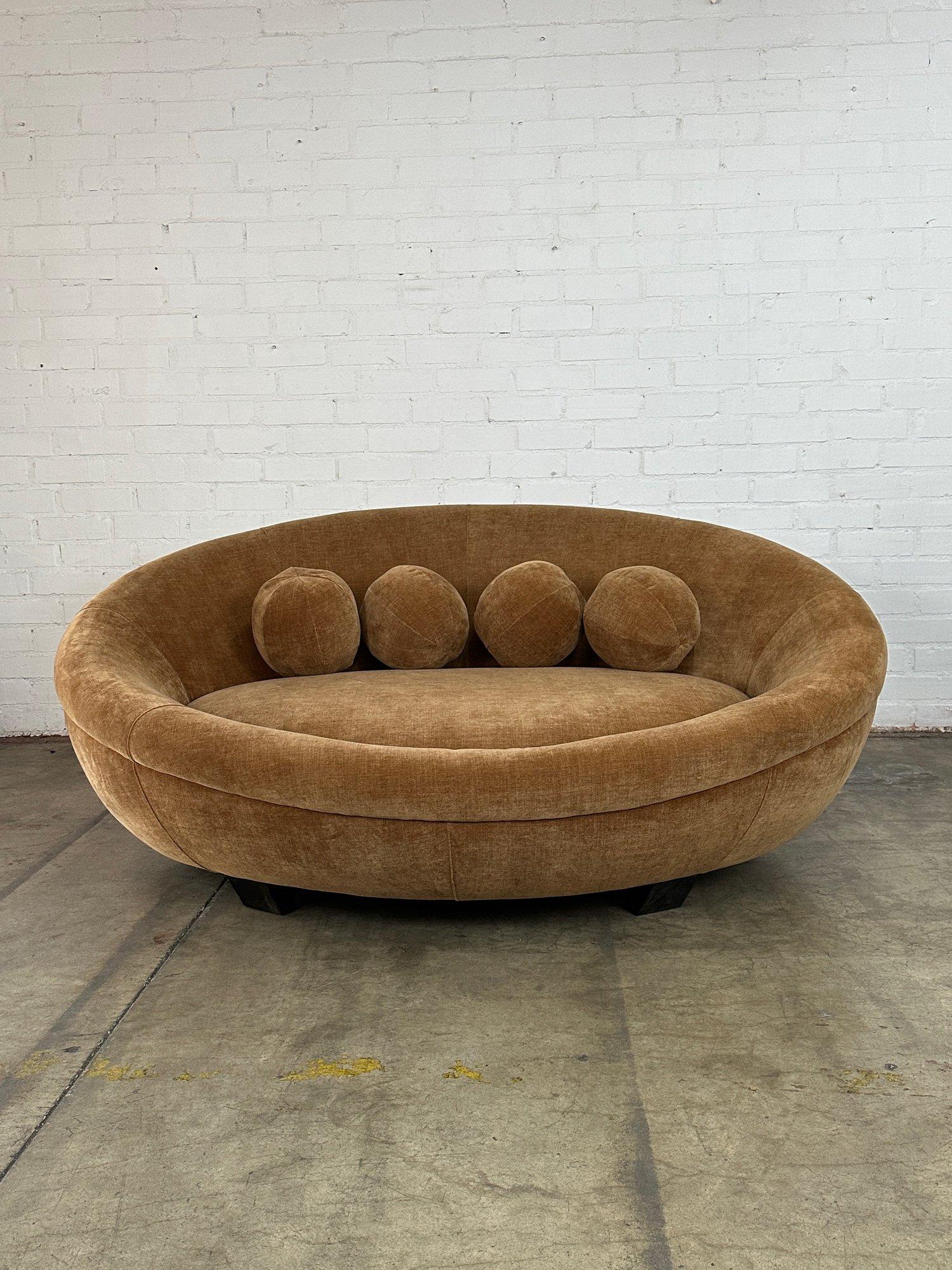 Post-Modern UFO Sofa by Cellini For Sale
