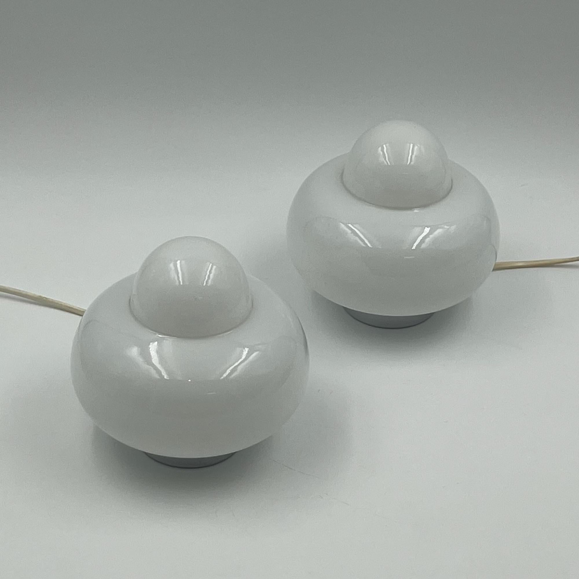 UFO Space Age Lamps - Flying Saucer 1970s Table Lights Italy, Set of 2 For Sale 2