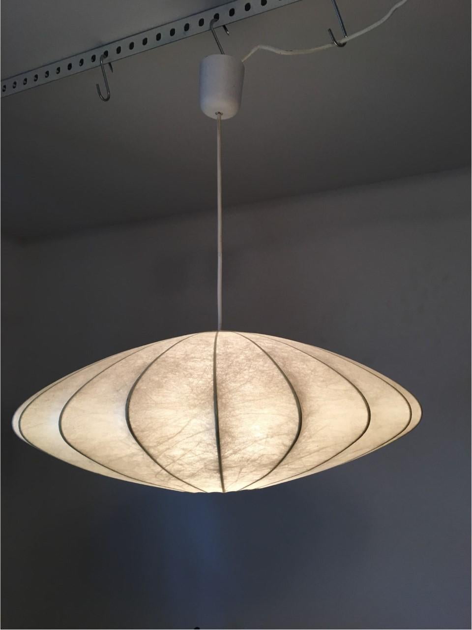 Italian UFO Style Flying Saucer Cocoon Pendant Lamp from 1960s, Italy