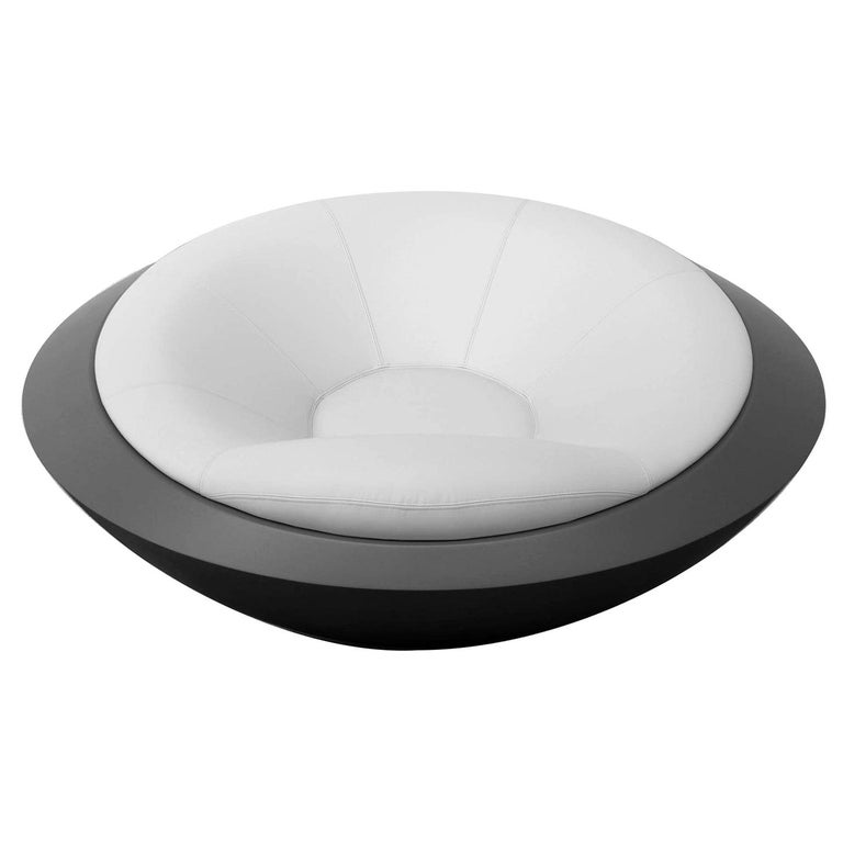 U.F.O. White and Gray Round Armchair For Sale at 1stDibs