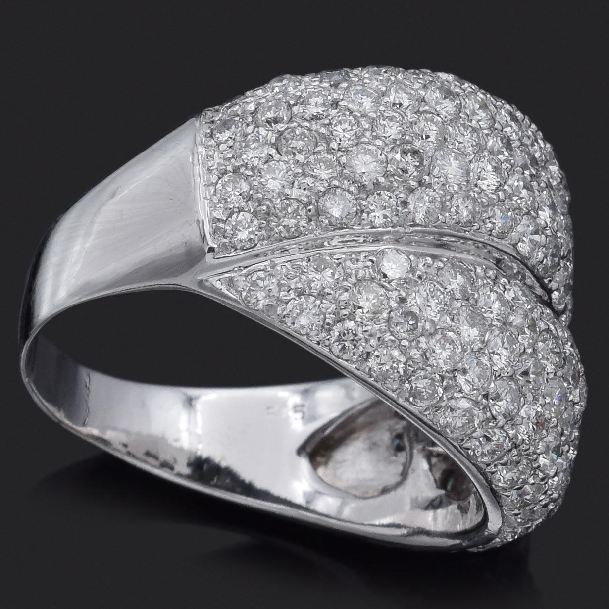 UGL Appraised $4500 14K Weißgold 3,15 TCW Diamant-Cluster-Cocktailring mit Diamant-Cluster im Zustand „Gut“ im Angebot in New York, NY