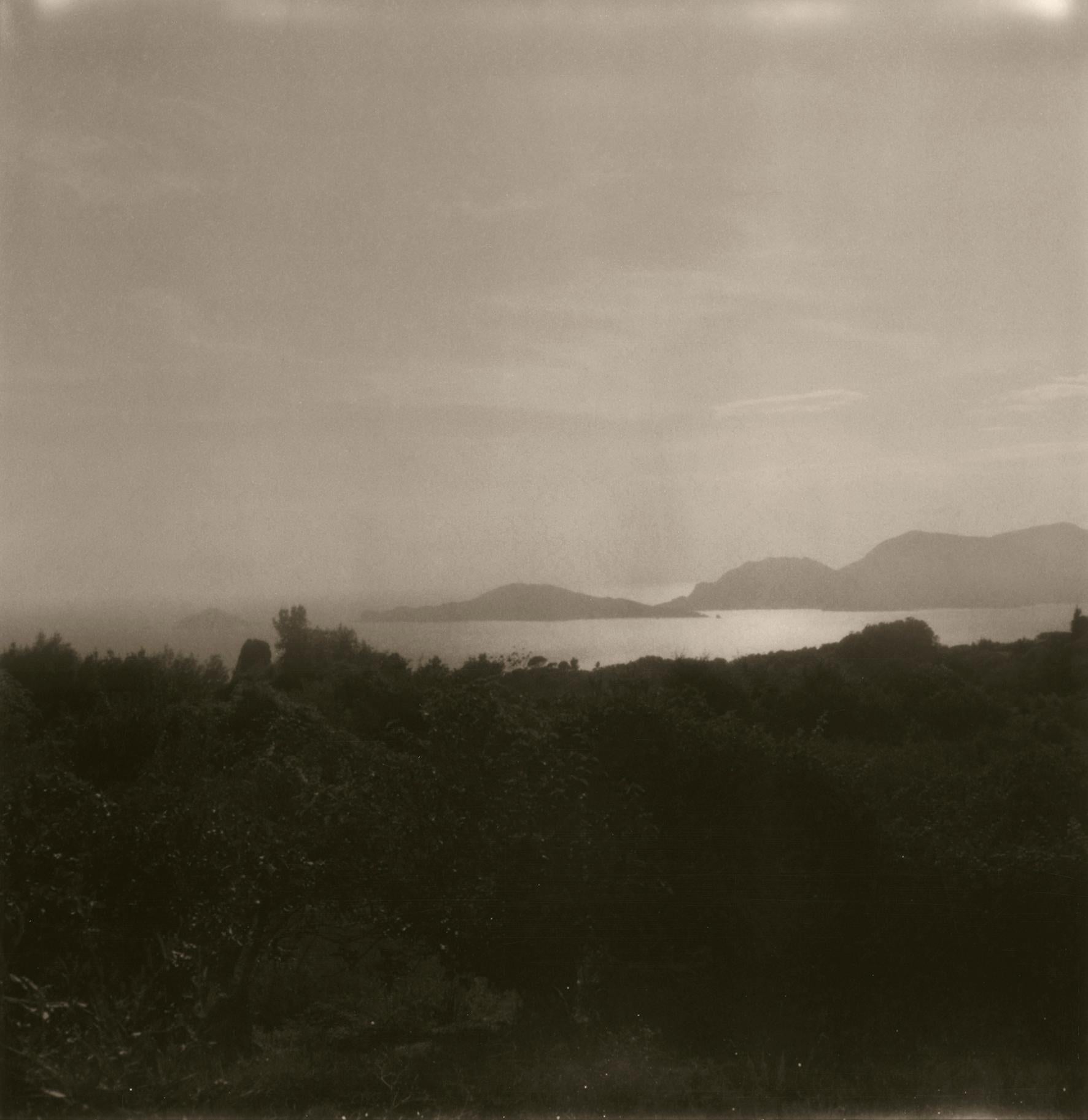 Lerici 252 - Photographie polaroïd de paysage côtier, édition limitée à 20 exemplaires