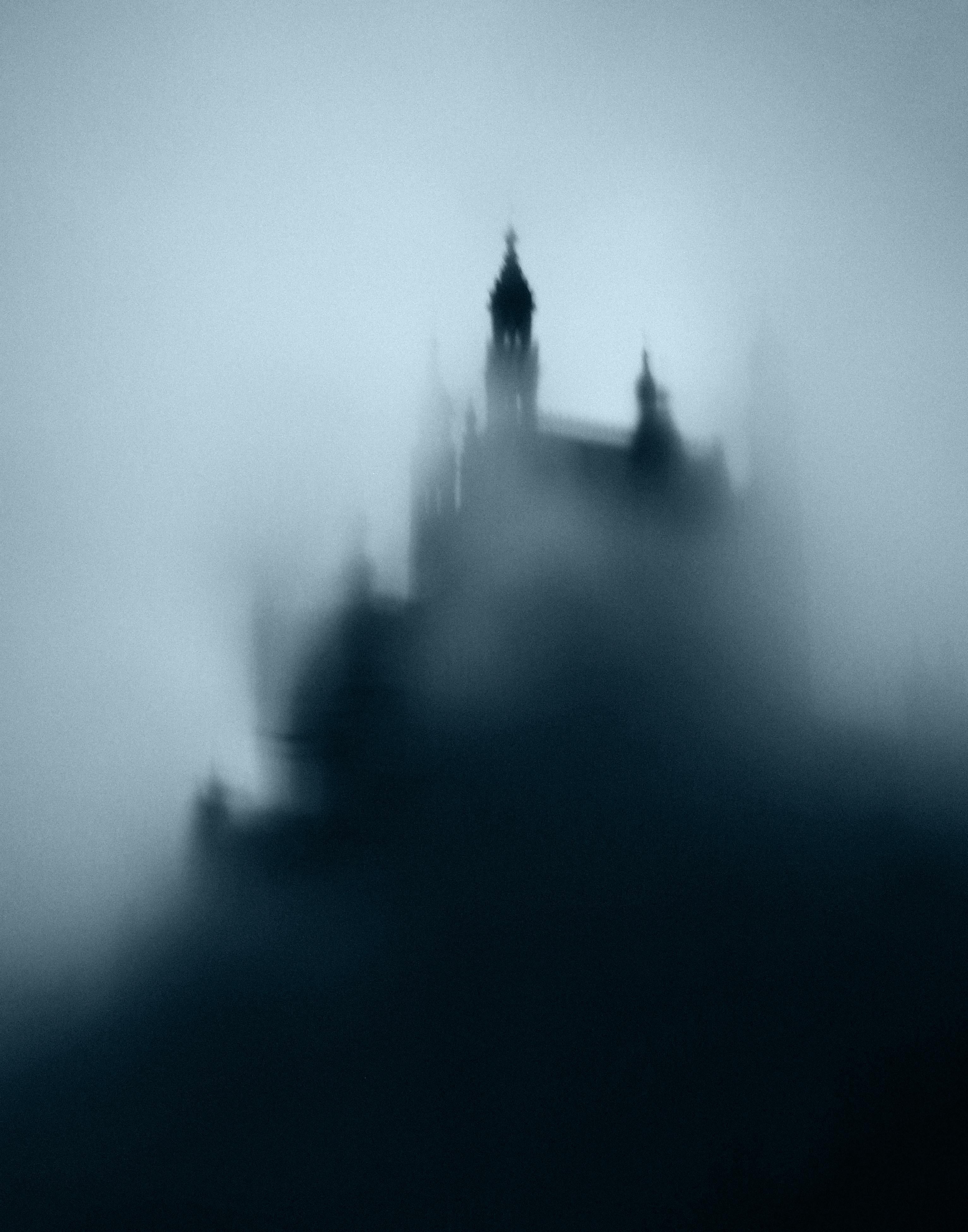Landscape Photograph Ugne Pouwell - Parlement en automne n° 2 - photographie abstraite, Londres, édition limitée à 2 exemplaires sur 20