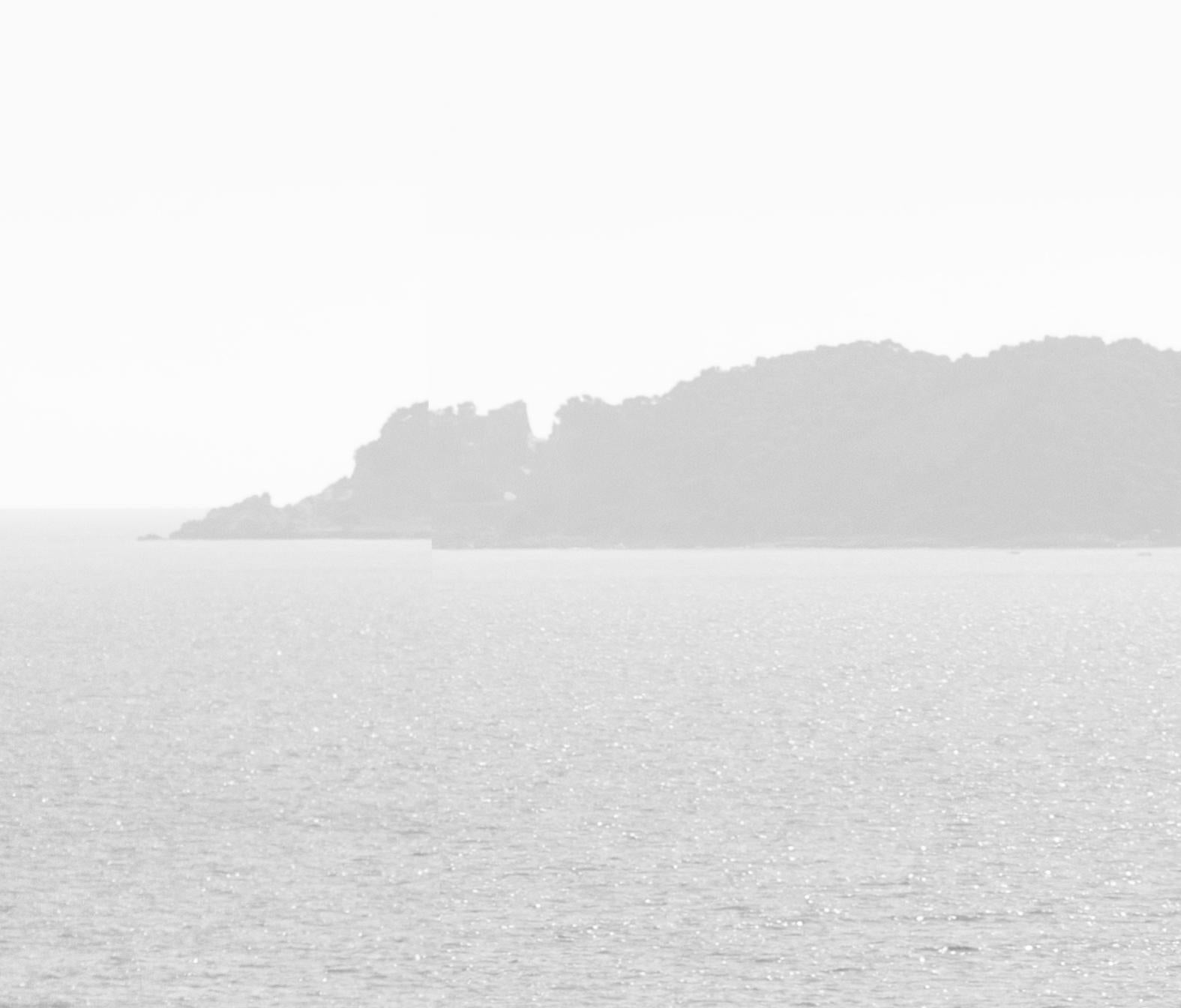 Porto Venere - Fotografía del paisaje costero italiano, Edición limitada de 20 ejemplares - Photograph Contemporáneo de Ugne Pouwell