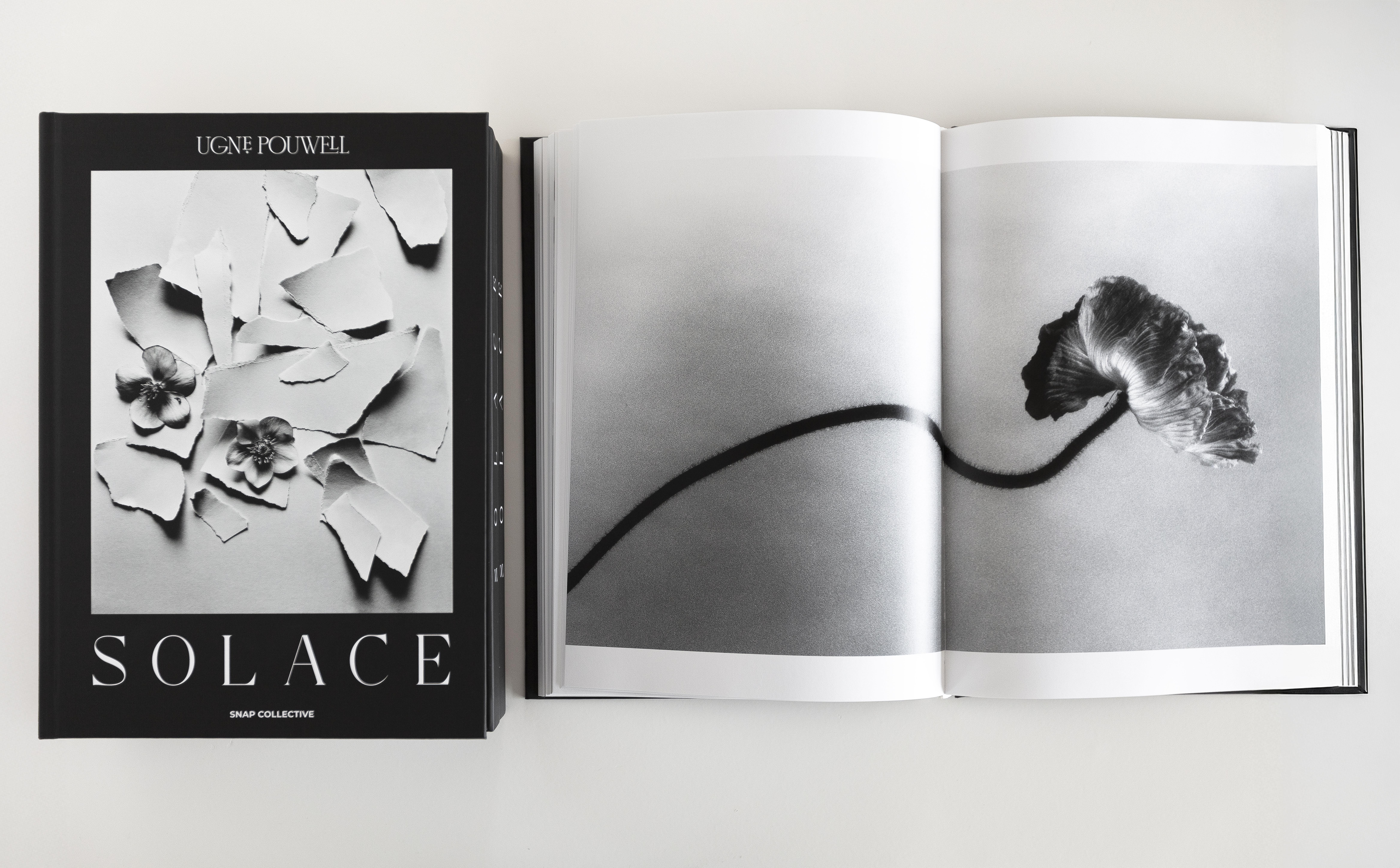 SOLACE de Ugnė Pouwell - Libro de Fotografía Artística en Blanco y Negro en venta 2