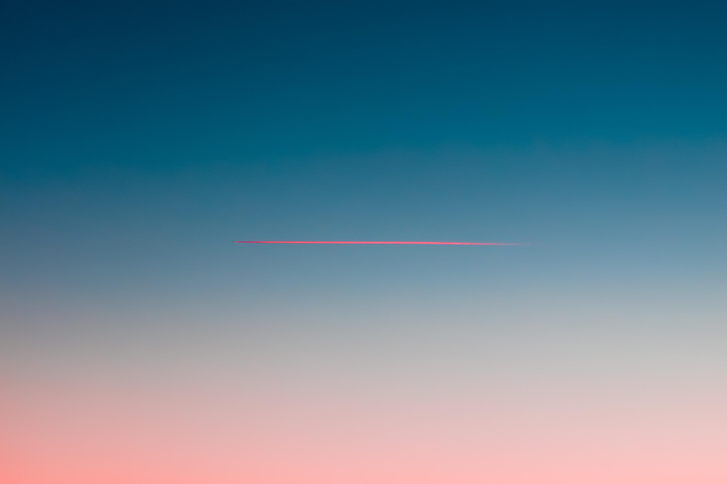 Abstract Photograph de Ugne Pouwell - A la luna y vuelta, fotografía abstracta del cielo, edición limitada 15