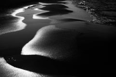 Tracing the Light - photographie côtière, minimale, abstraite en noir et blanc