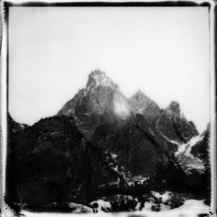 Tyrol #3" - photographie de paysage polaroid en noir et blanc