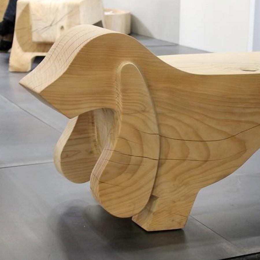 Moderne Banc en bois de cèdre animal Ugo de 140 cm, conçu par Paolo Salvad, fabriqué en Italie en vente