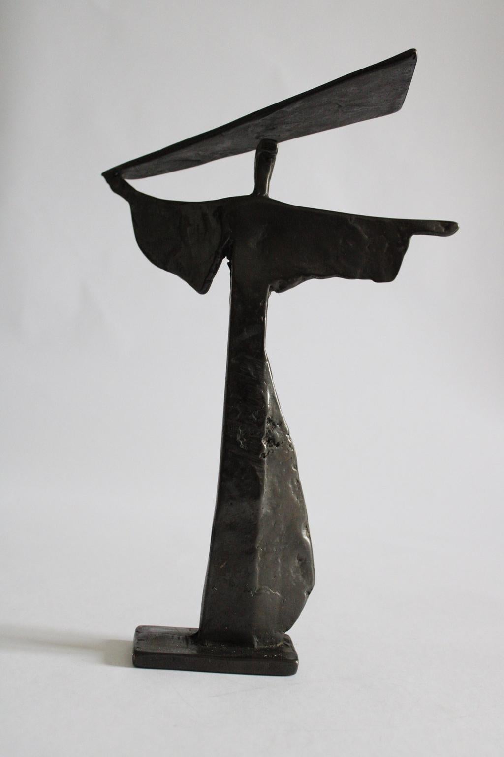 Tänzerin Italien  1985 Mehrere polierte, bemalte Bronze auf bemaltem Holz (Postmoderne), Sculpture, von Ugo Cara’