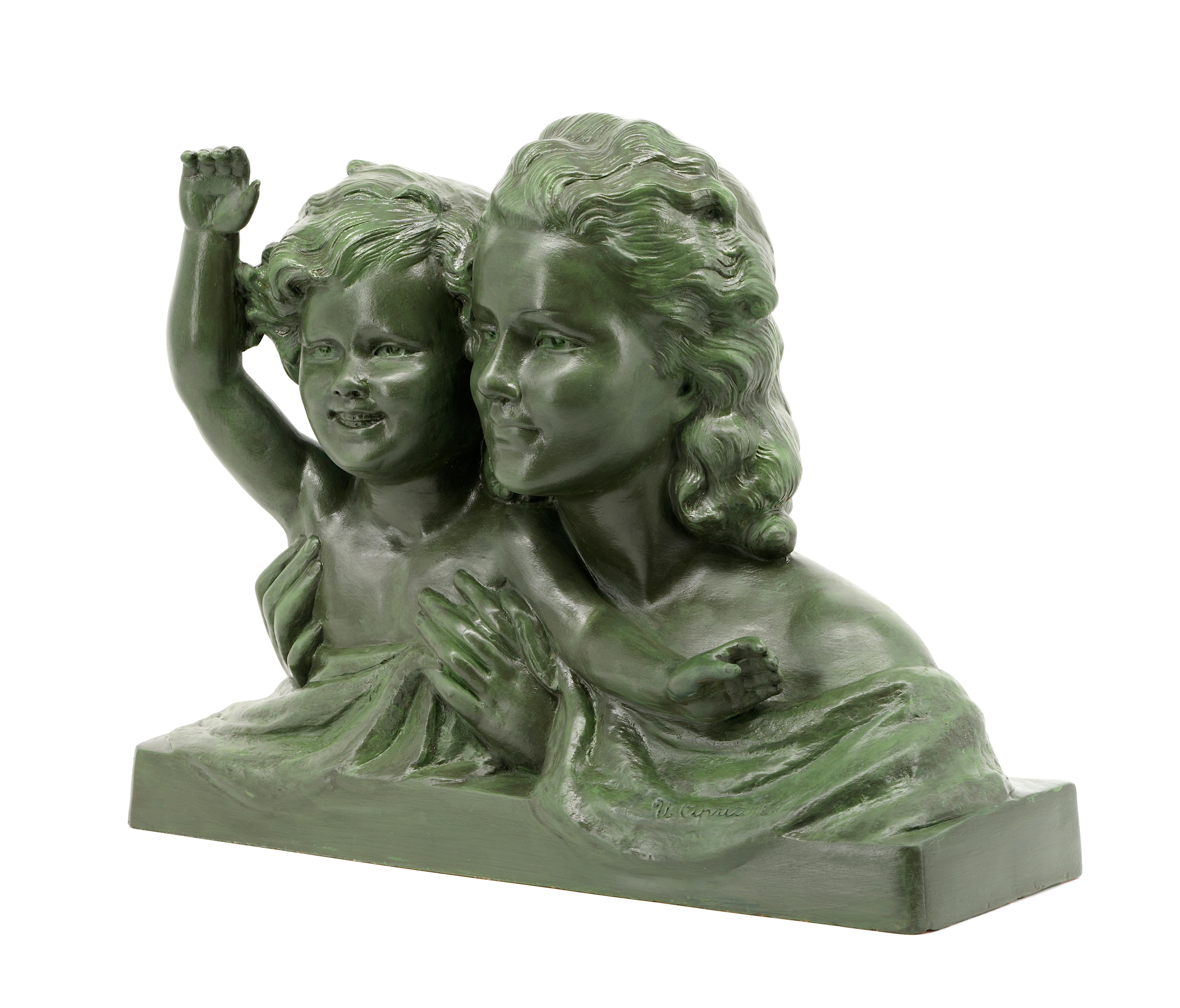 Ugo Cipriani Gran escultura francesa Art Déco de terracota de madre e hijo, 1920 Francés en venta