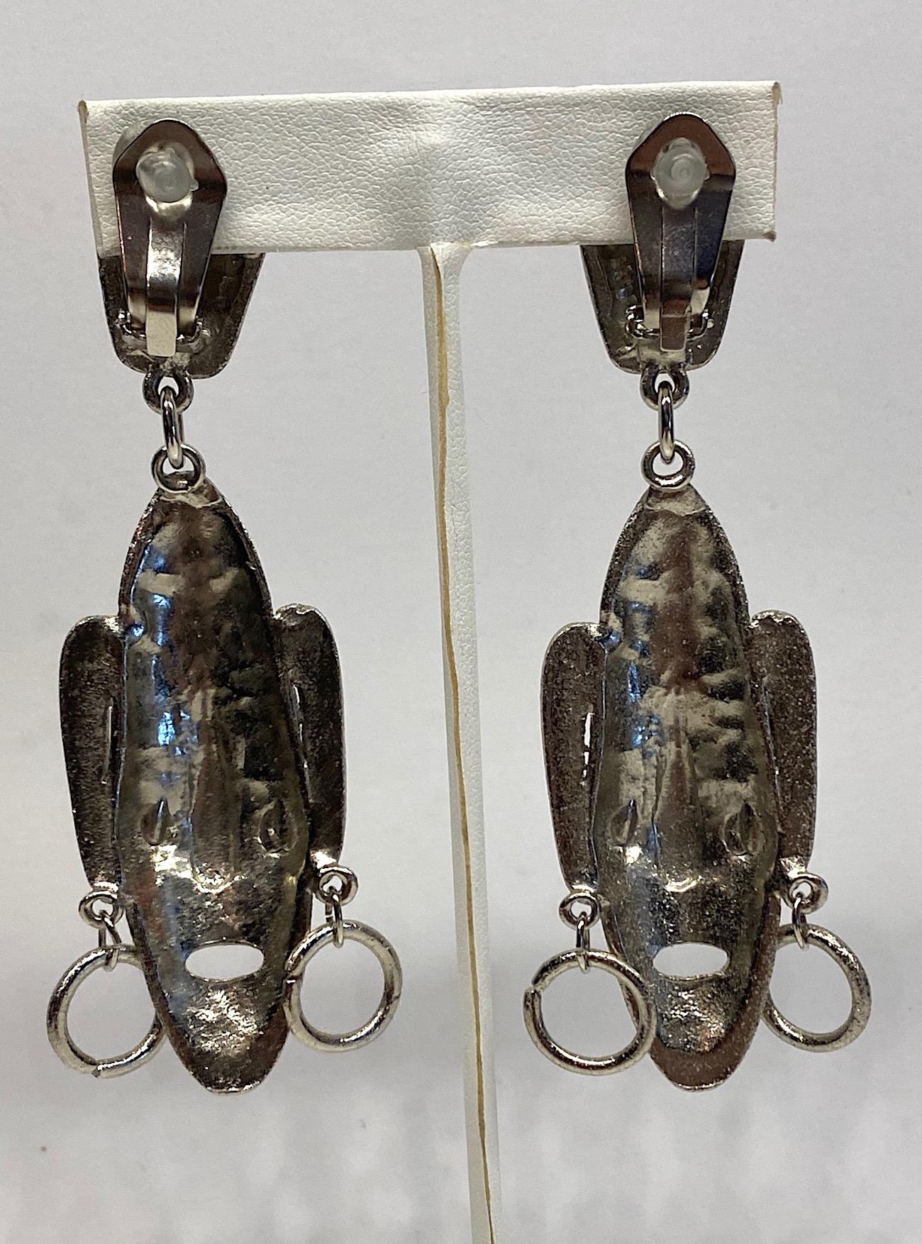 Ugo Correani 1980s Abstract Face Pendant Earrings 6