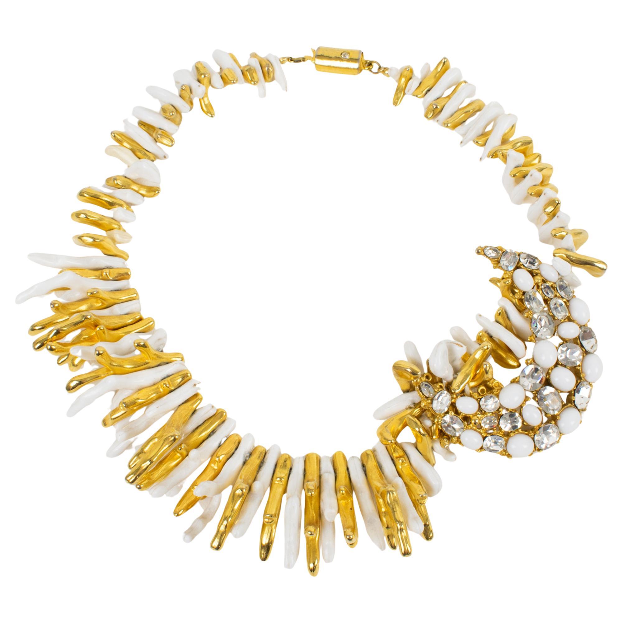 Collar gargantilla Ugo Correani en oro y blanco con medallón enjoyado