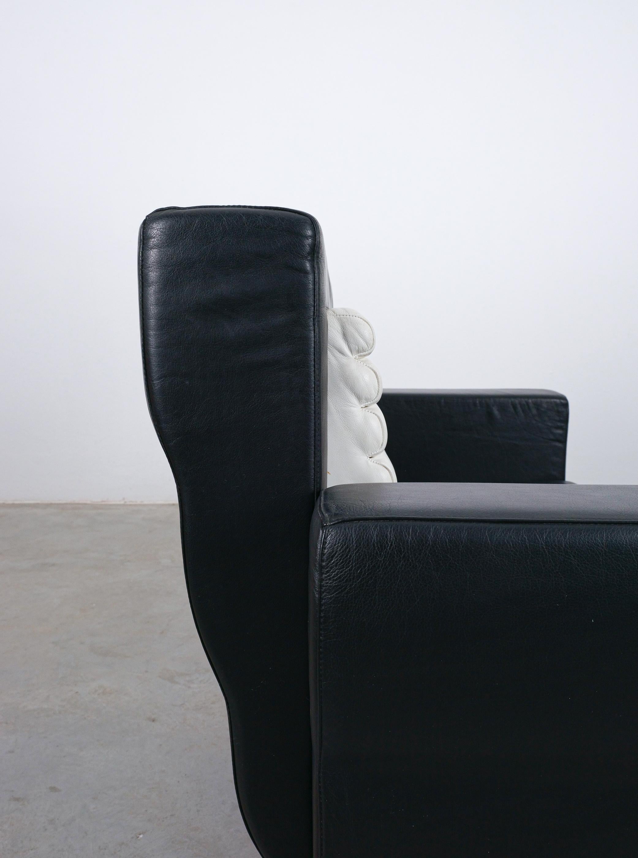 Ugo La Pietra für Busnelli Flessuosa Sofa aus schwarzem und weißem Leder, Italien 1985 im Angebot 3