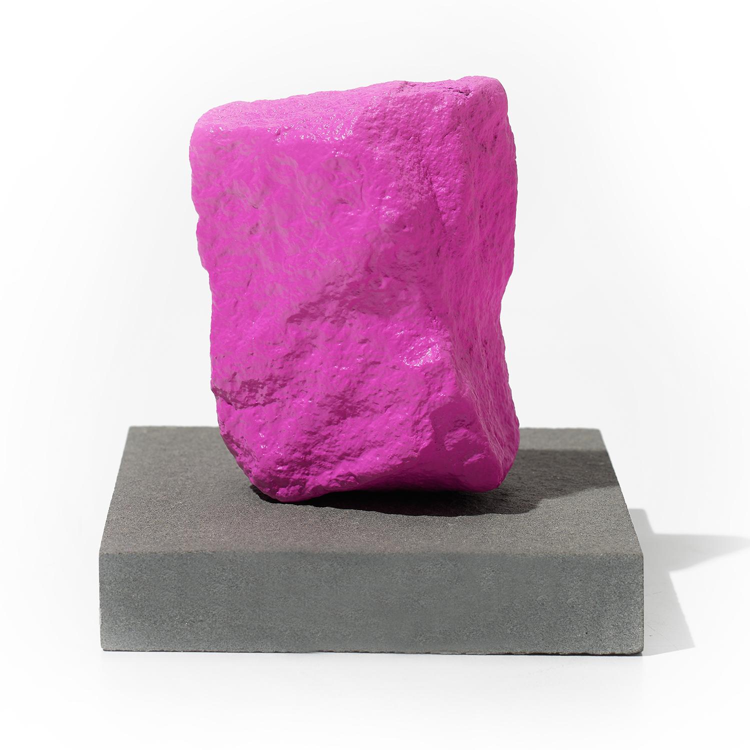 Small Violet Mountain - Sculpture by Ugo Rondinone