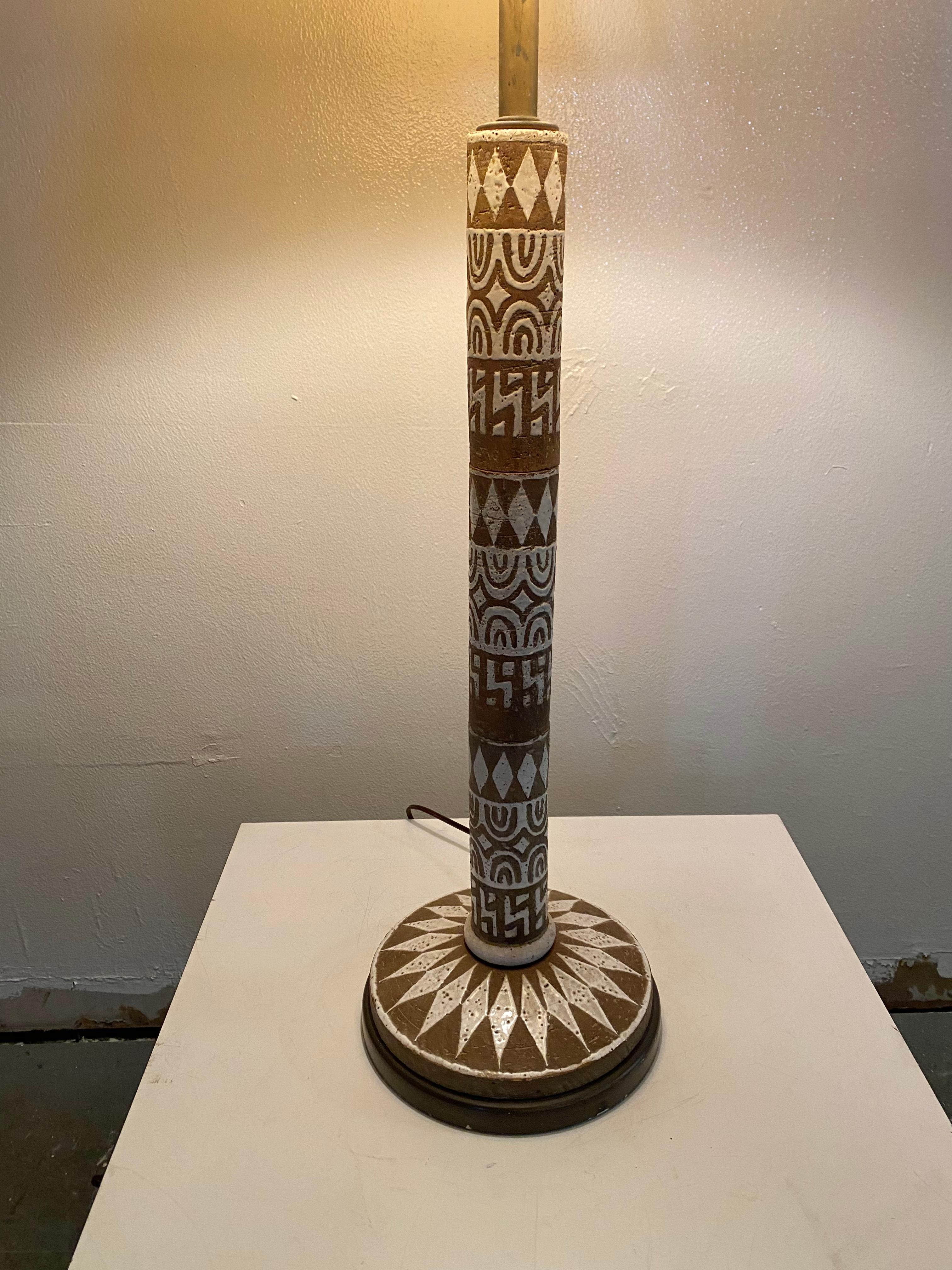 Pottery Ugo Zaccagnini Italian Ceramic Sgraffito Primative Design Table Lamp Midcentury