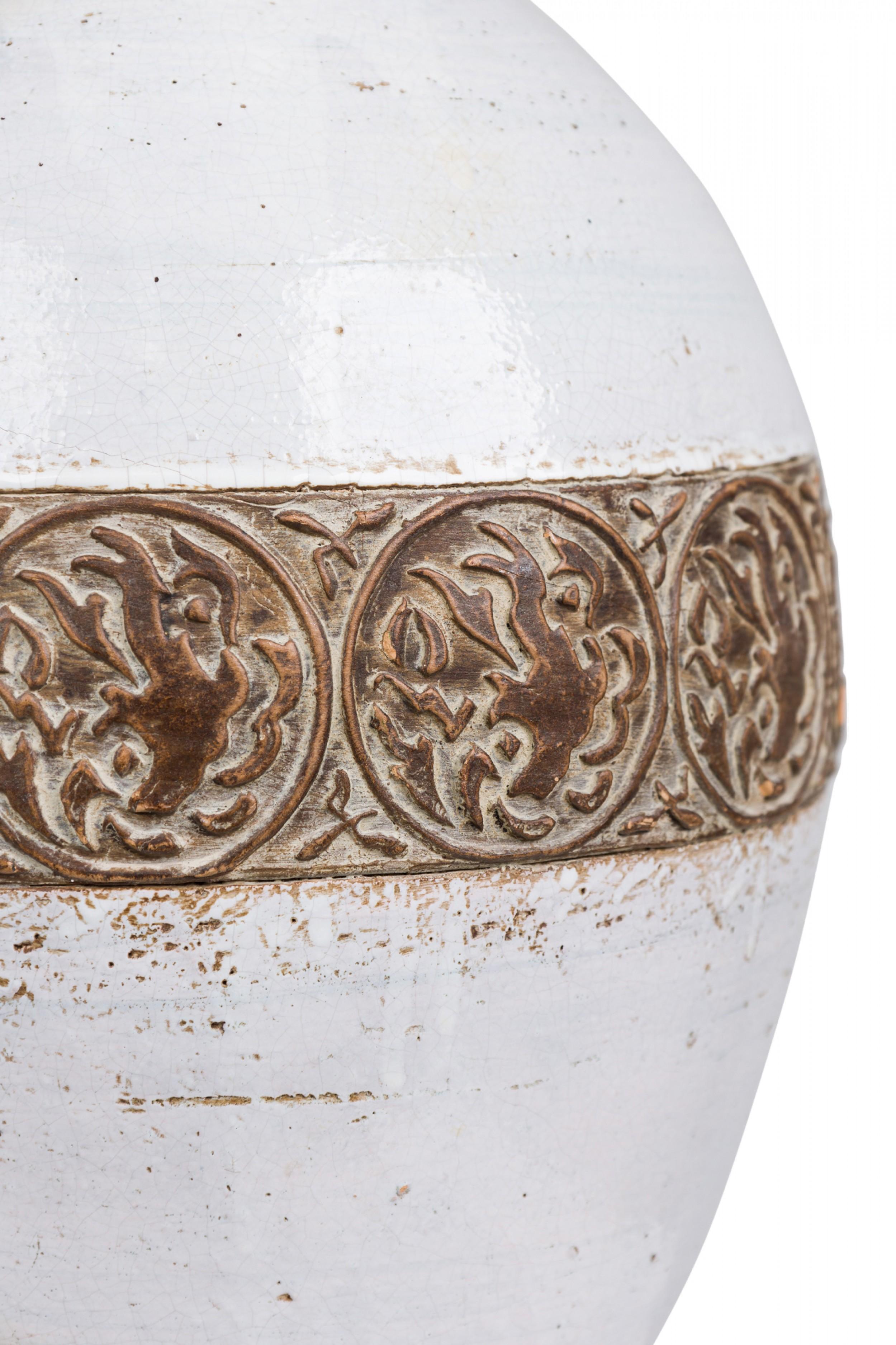 Metal Ugo Zaccagnini Italian Ceramic White Glazed Urn Table Lamp on Dark Wood Base