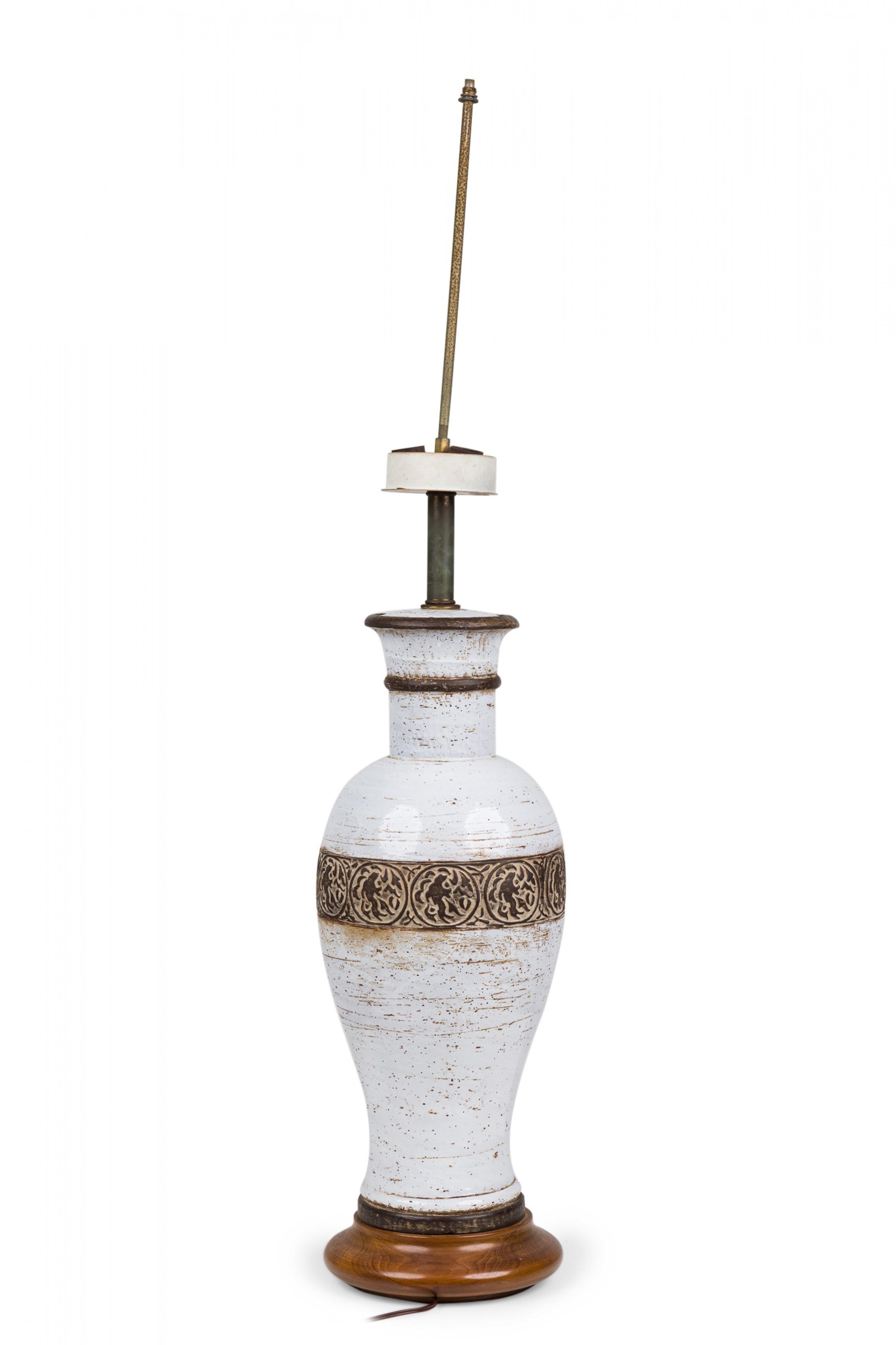 Mid-Century Modern Ugo Zaccagnini Italian Ceramic White Glazed Urn Table Lamp on Light Wood Base For Sale