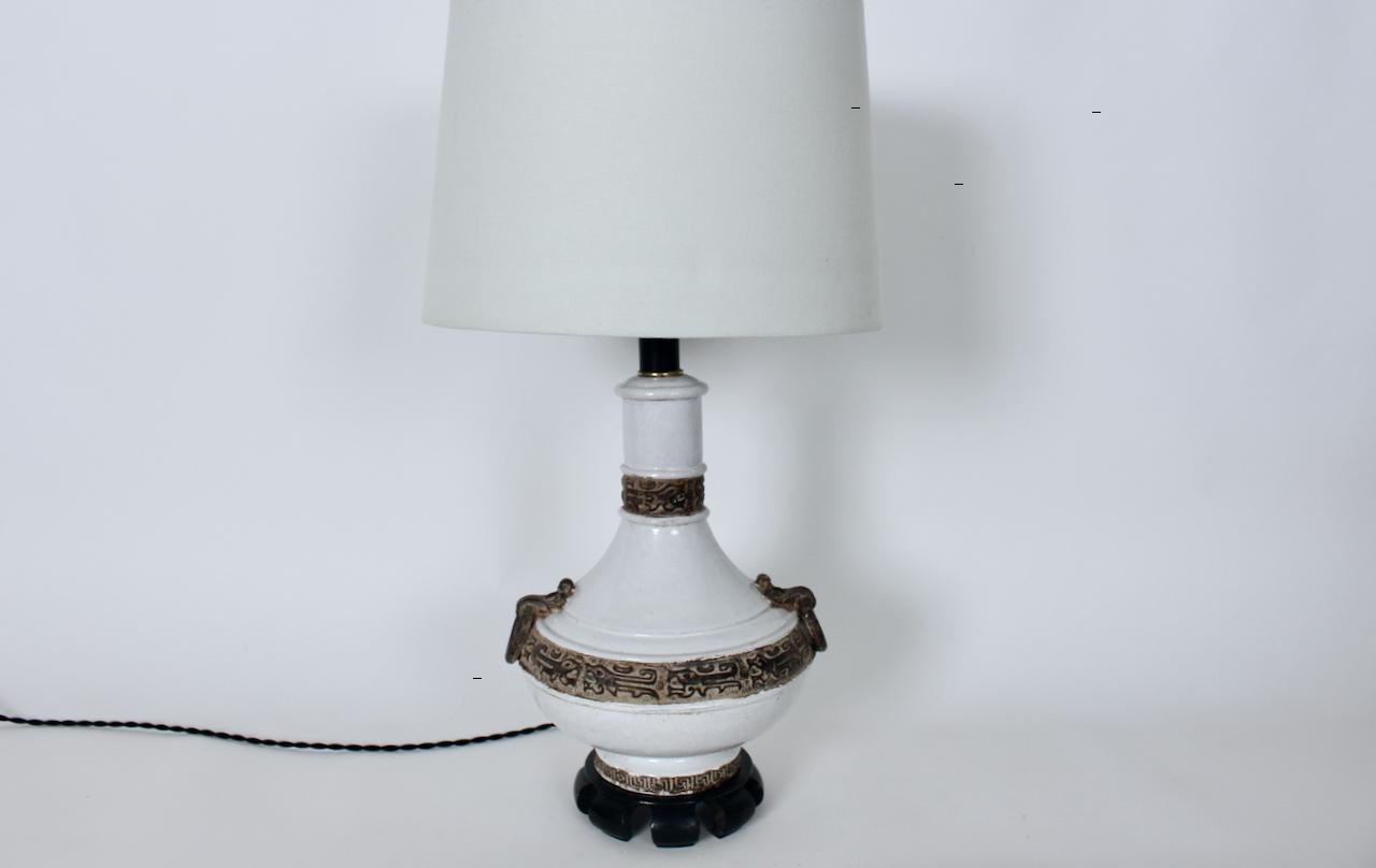 Ugo Zaccagnini Ming Style Off White & Cocoa Banded Glazed Pottery Lamp, C. 1960 For Sale 14
