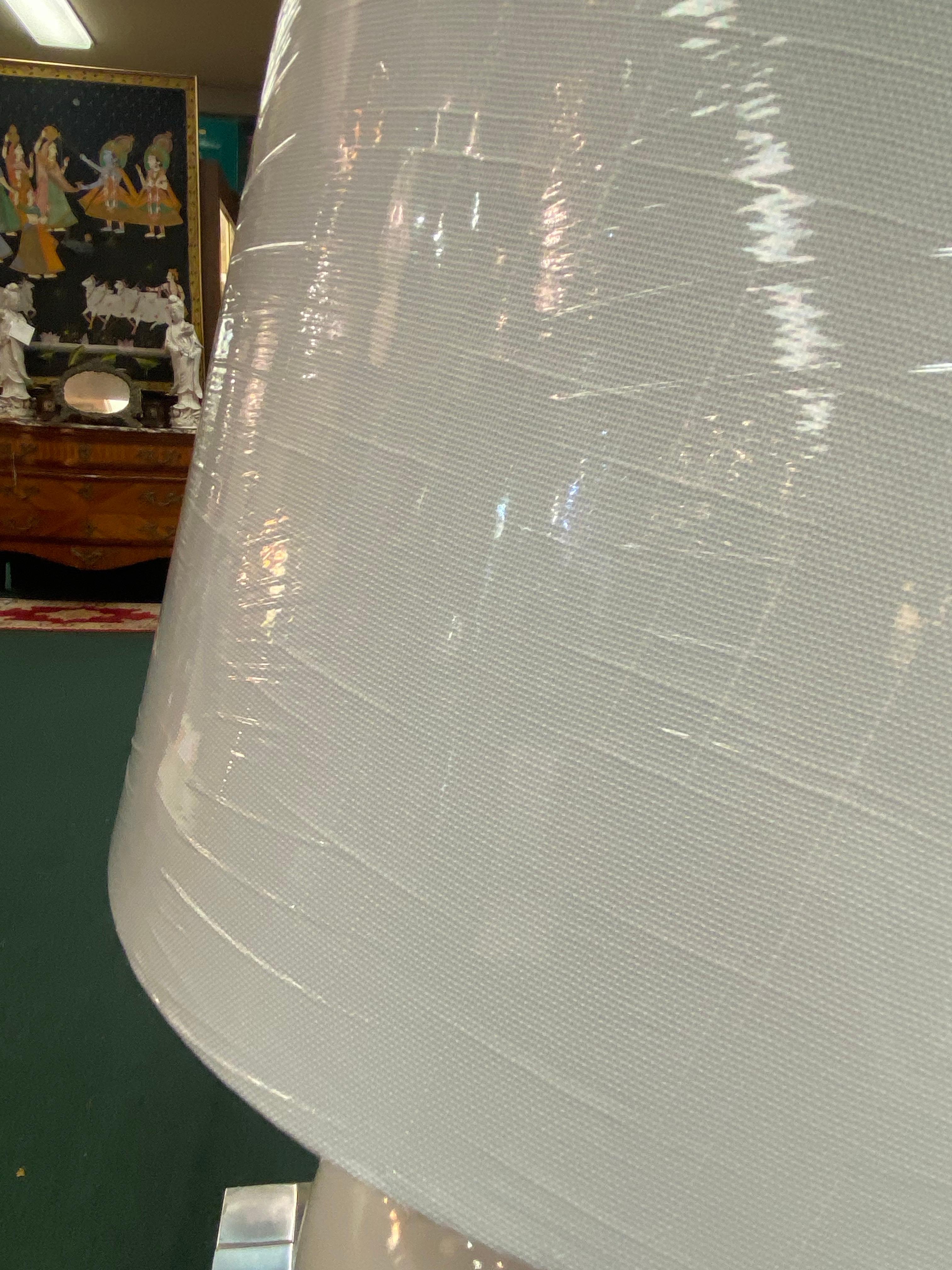 Ugo Zaccagnini de Italia 1950 / 1960 Lámpara de sobremesa globo de cerámica blanca en venta 10