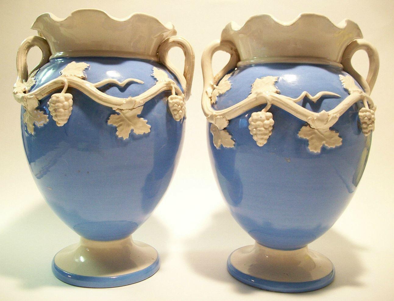 Mid-Century Modern UGO ZACCAGNINI, Pr. of Italian Studio Pottery Majolica Vases, Mid 20th Century For Sale