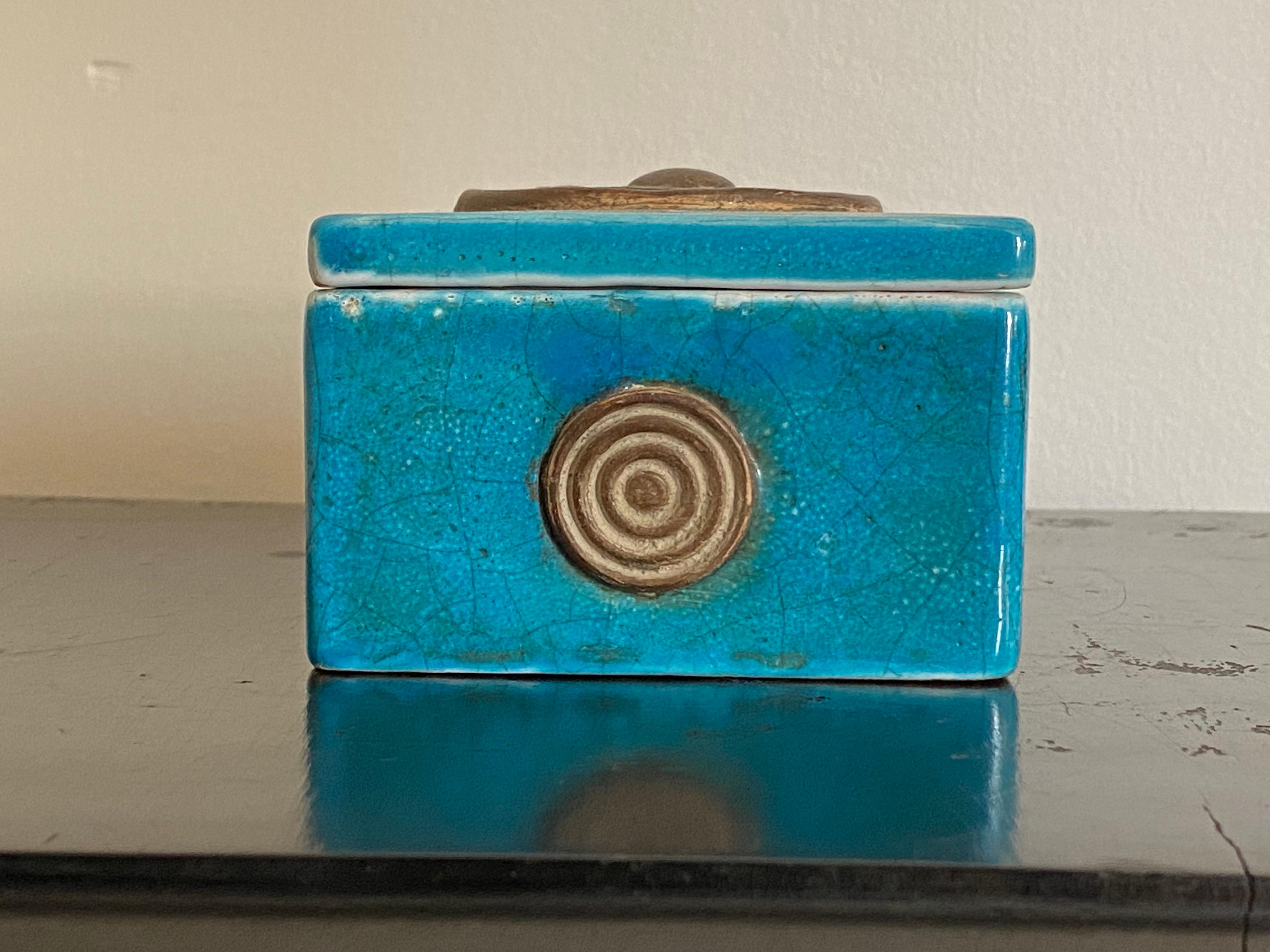 Ugo Zaccagnini Caja de cerámica azul egipcia turquesa con motivo de diana Italiano en venta