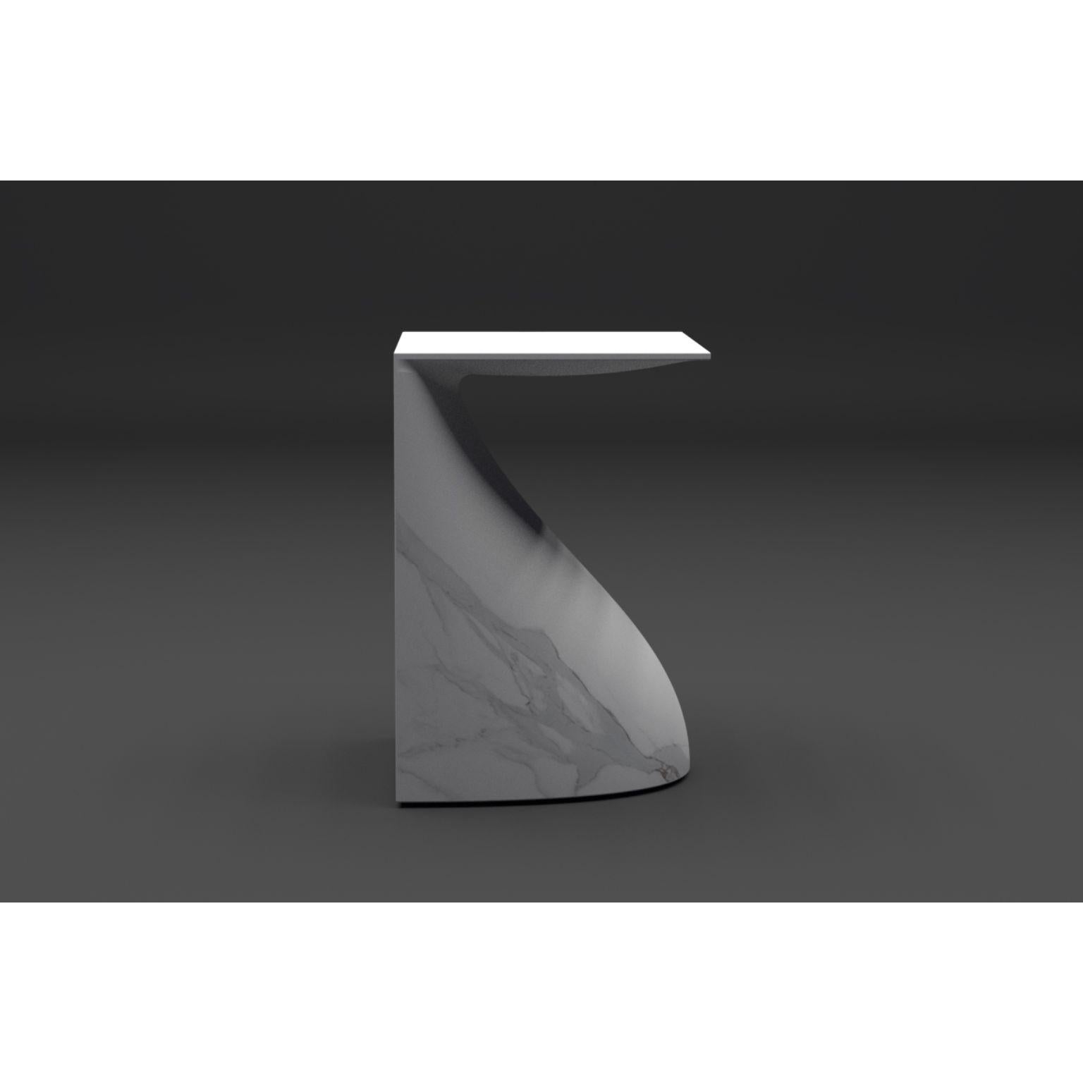 Ula sculpture pull up white table by Veronica Mar
Dimensions: D40 x W40 x H60 cm
Materials: Marble
Weight: 90 kg.
Numbered and limited edition

Ula sculpture pull up table can be a bespoke piece. Custom dimensions and type of marble available