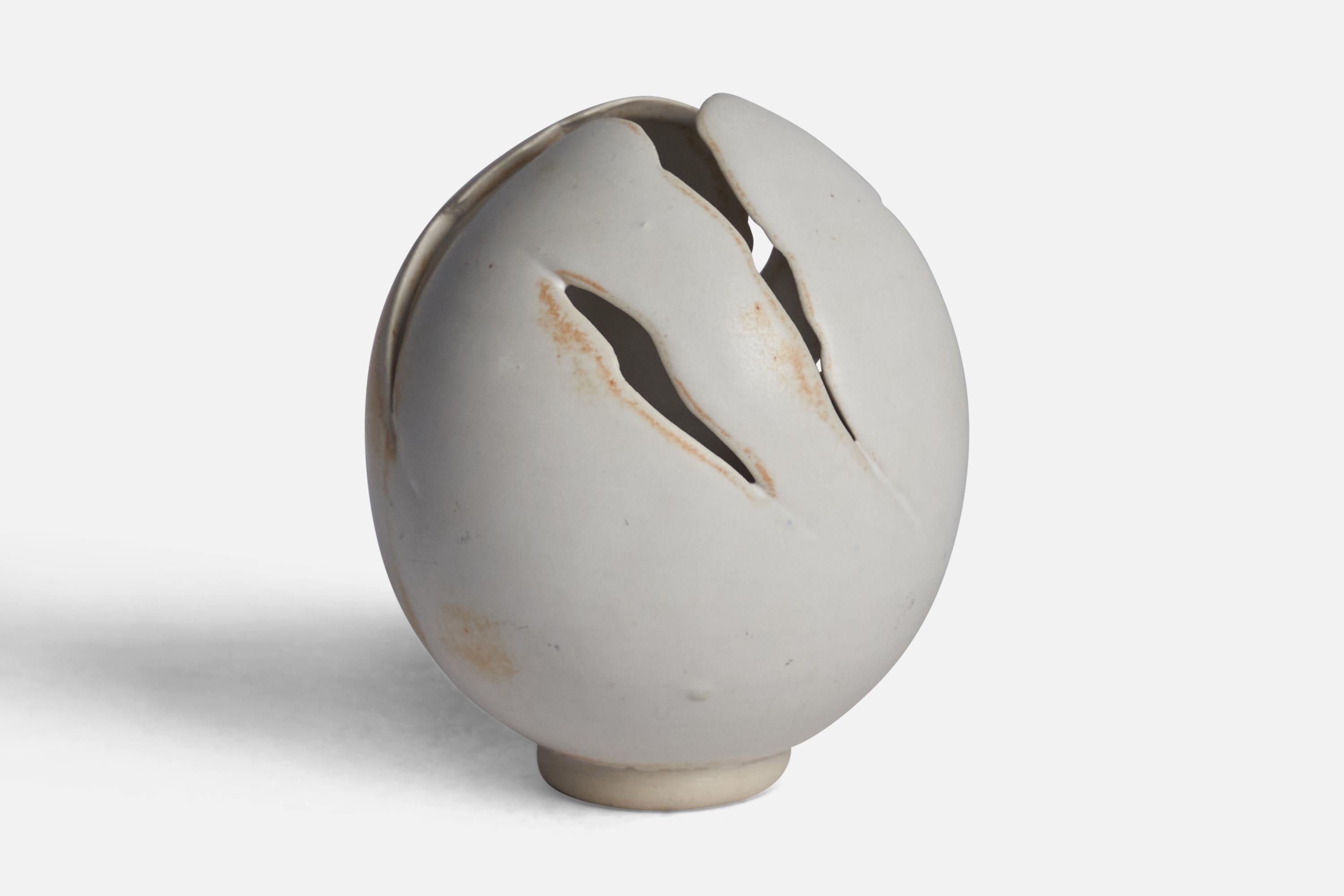 A white-glazed stoneware sculpture designed and produced by Ulf Nordfjell, Sweden, 1987.