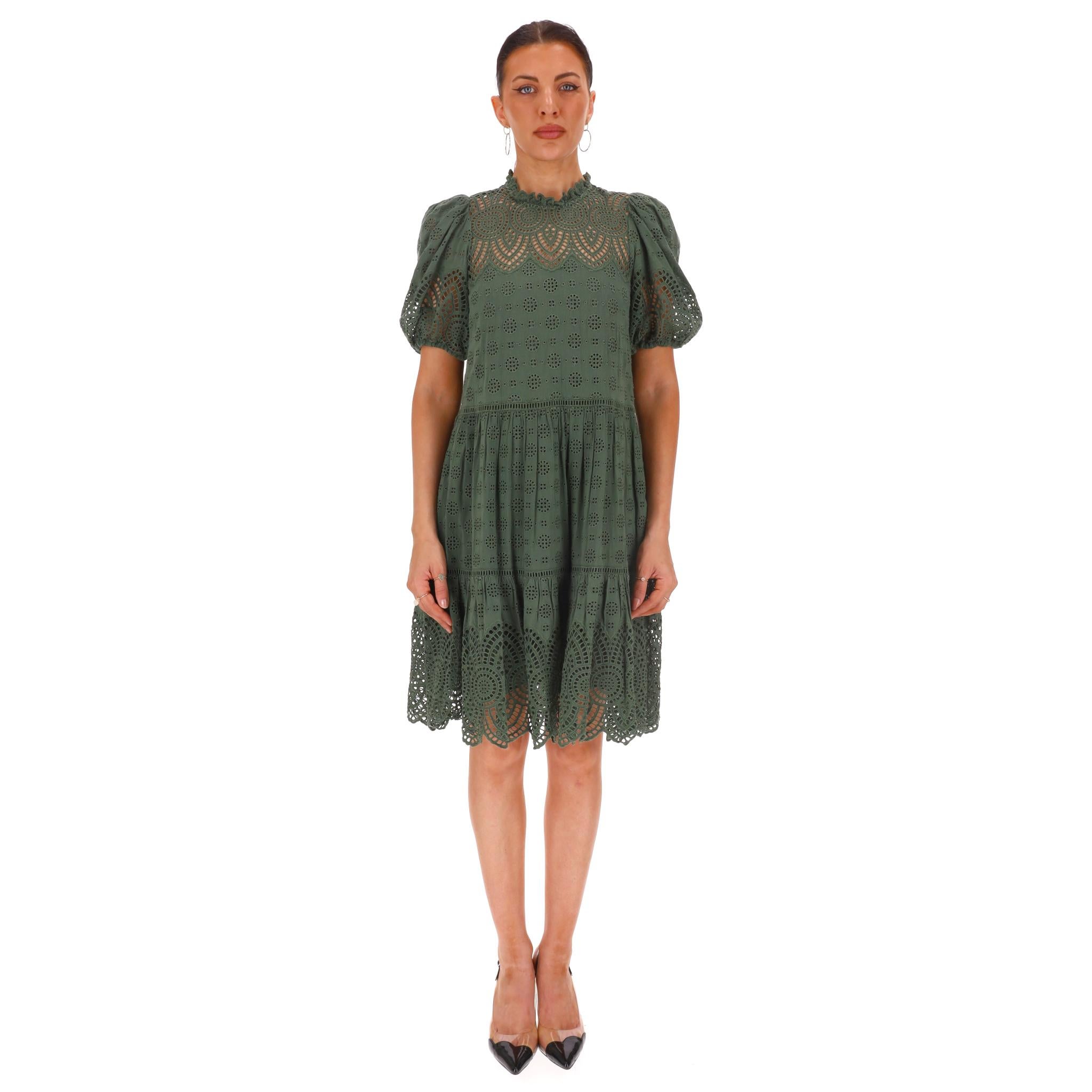 Ulla Johnson Broderie Anglaise Cotton Dress

Army green flared dress crafted from Broderie Anglaise cotton blend.

Featuring puff sleeves with elasticated cuffs, scalloped ruffle trims and side slit pockets.

Button fastening keyhole to rear.

Rrp