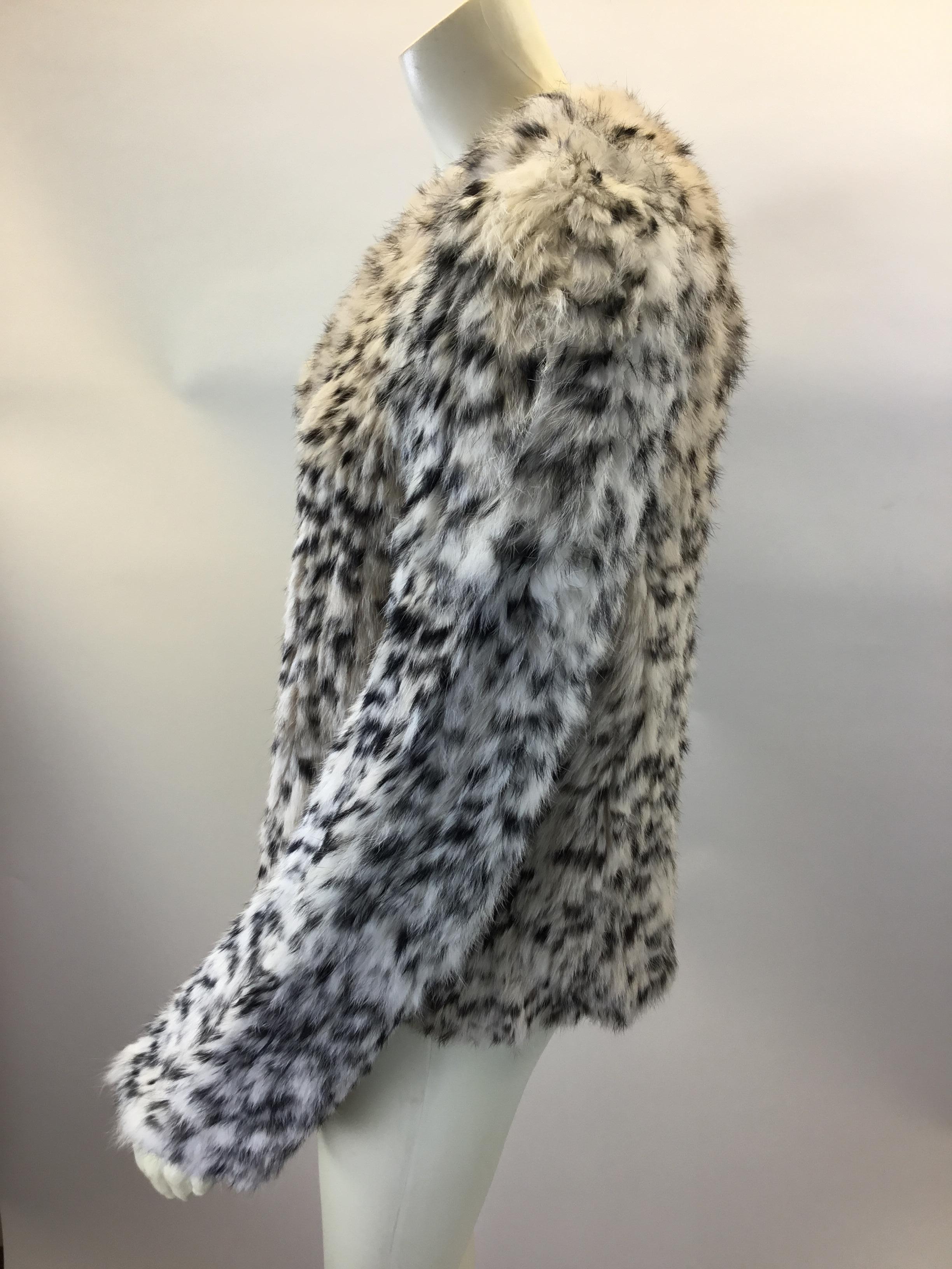 Ulla Johnson Knit Rabbit Fur Jacket NWT
$850
Made in China
100% Dyed Rabbit Fur
Size Large
Length 22