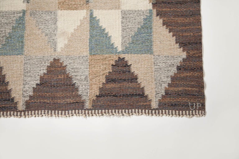 Ulla Parkdah Swedish Flat-Weave Rug, Signed UP, Sweden, 1960s In Good Condition For Sale In Los Angeles, CA