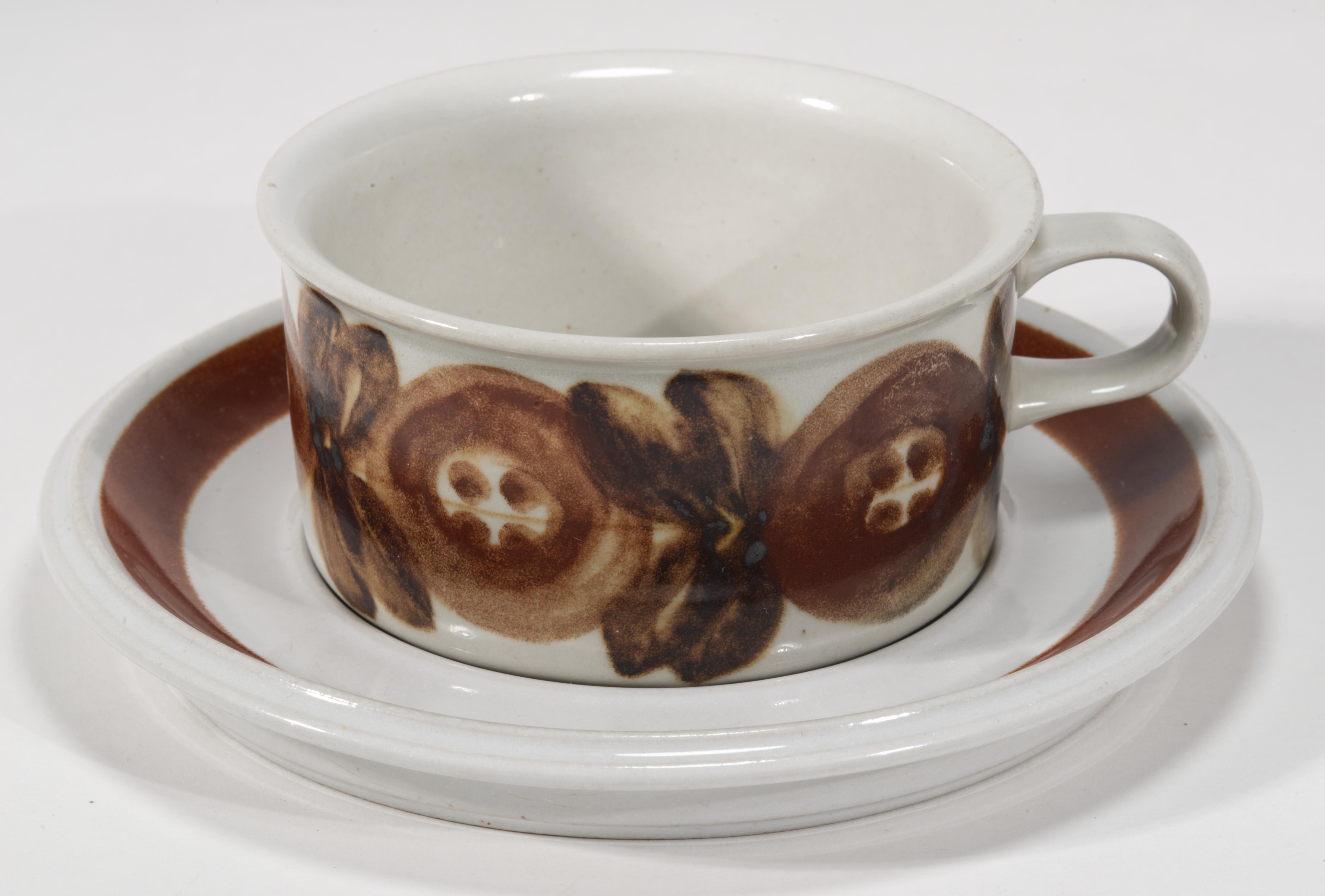 Finnish Ulla Procopé for Arabia Rosmarin Tea Service for 4 & Teapot, 1960s For Sale