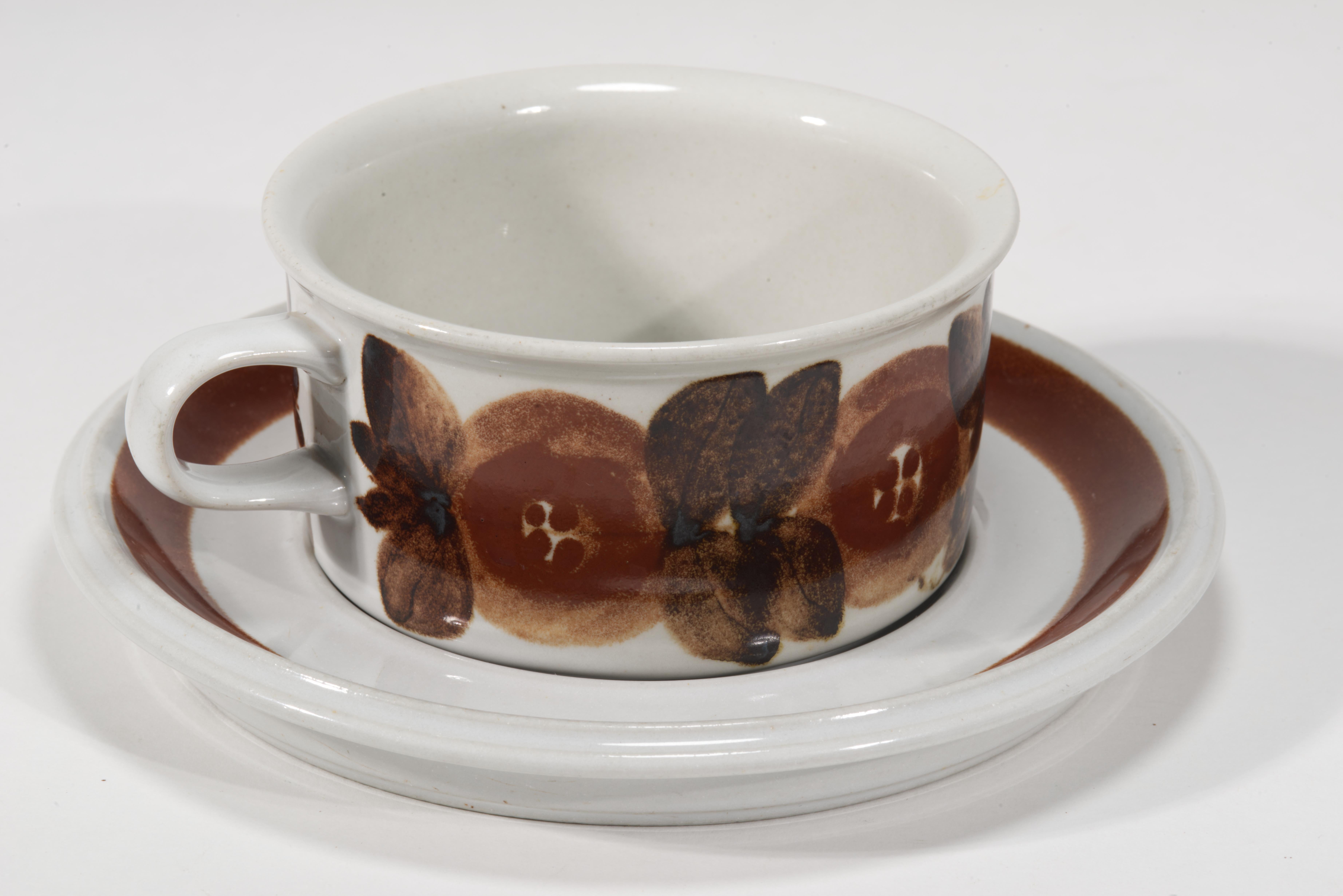 Glazed Ulla Procopé for Arabia Rosmarin Tea Service for 4 & Teapot, 1960s For Sale