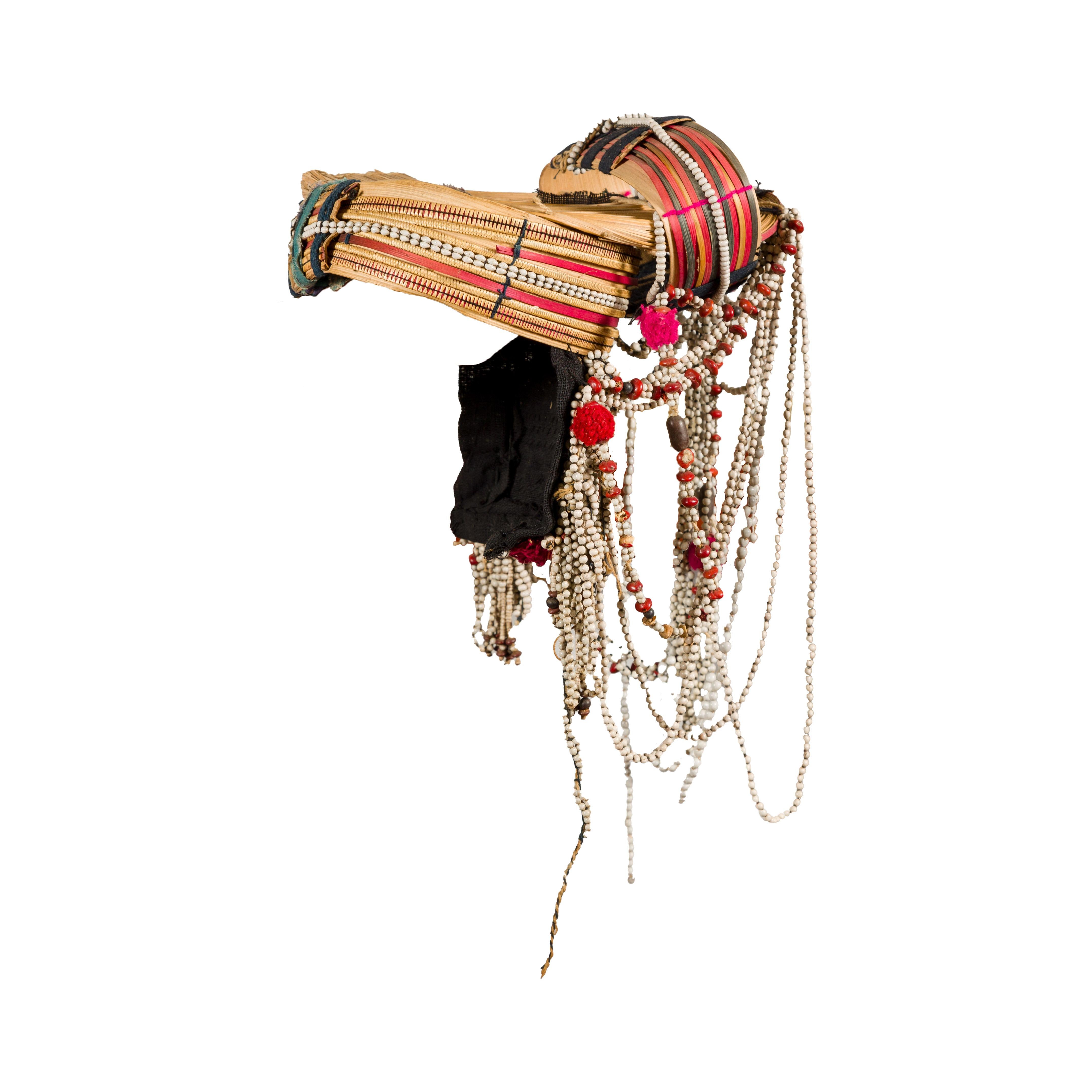 Ulo Stammeskunst Akha Frauenkopfschmuck mit Framework aus Bambus und Perlen im Angebot 5