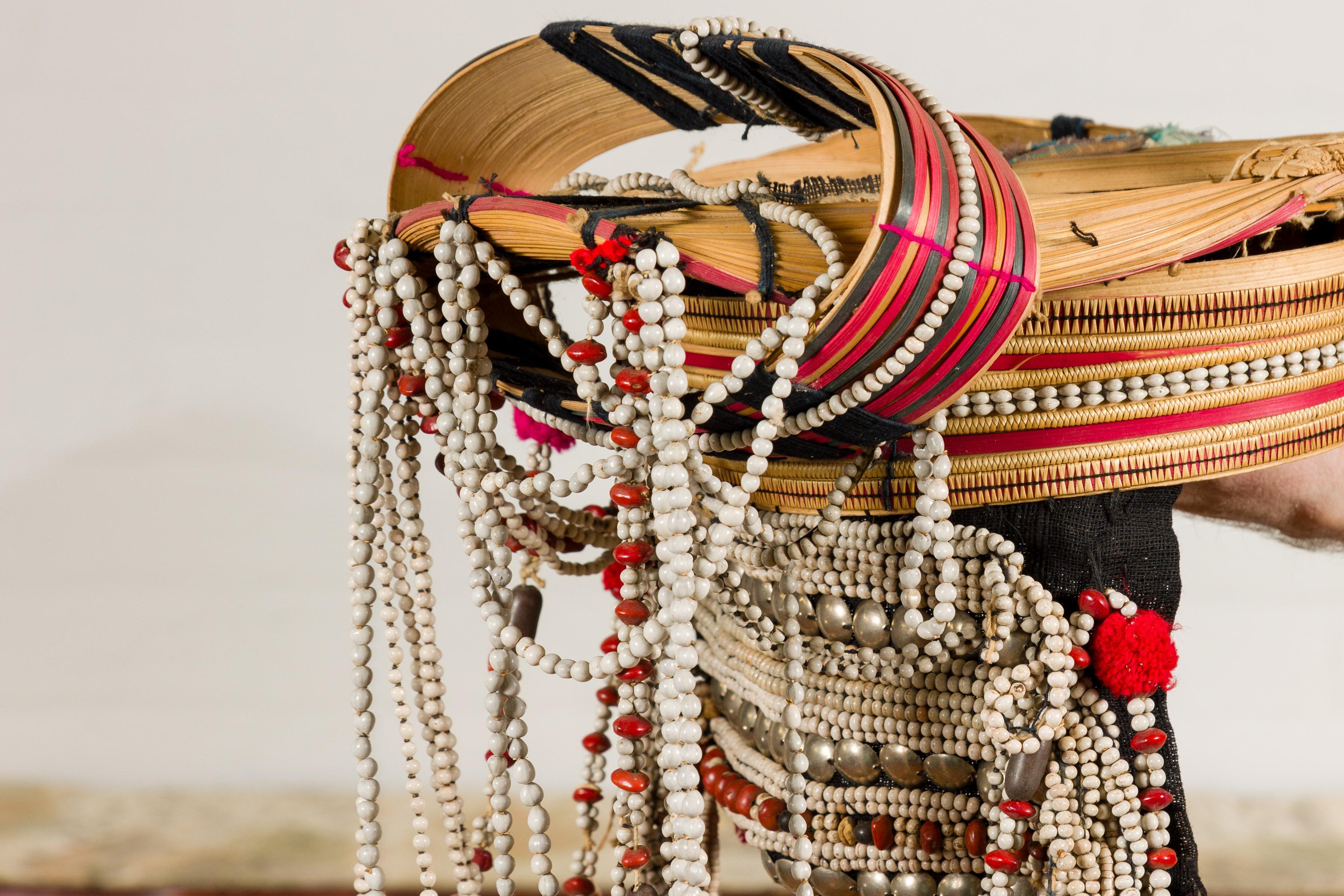 Ulo Stammeskunst Akha Frauenkopfschmuck mit Framework aus Bambus und Perlen im Angebot 2