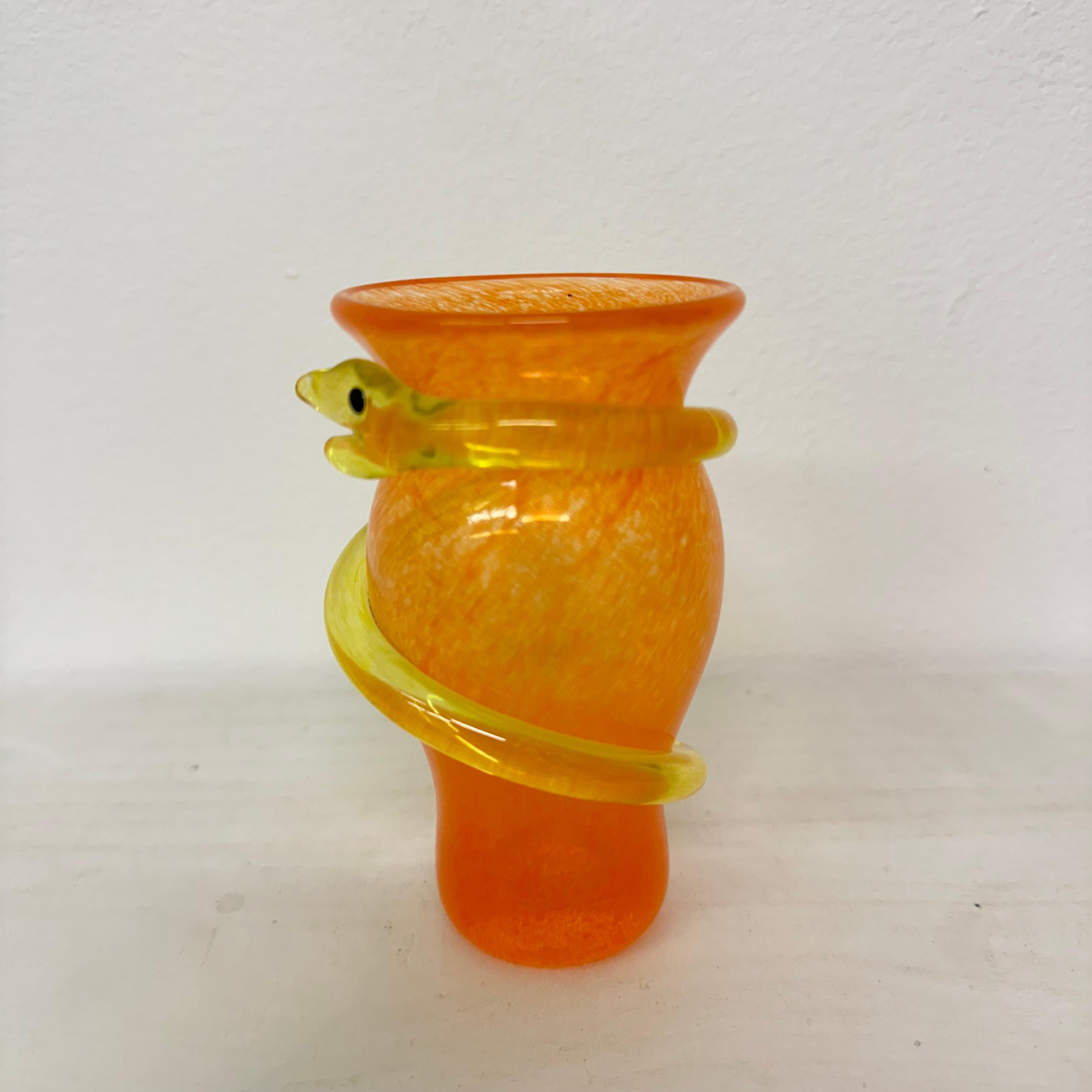 Ulrica Hydman für Kosta Boda Miniatur-Vase Schlange, 1980er Jahre Schweden im Angebot 5