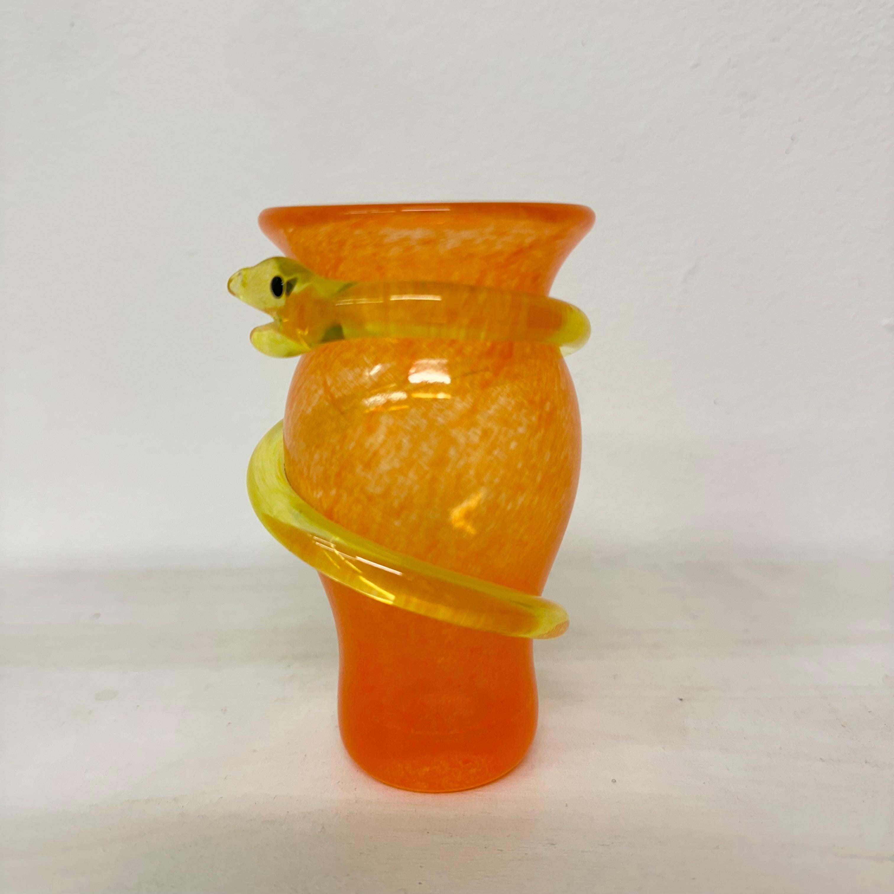 Ulrica Hydman für Kosta Boda Miniatur-Vase Schlange, 1980er Jahre Schweden im Angebot 7