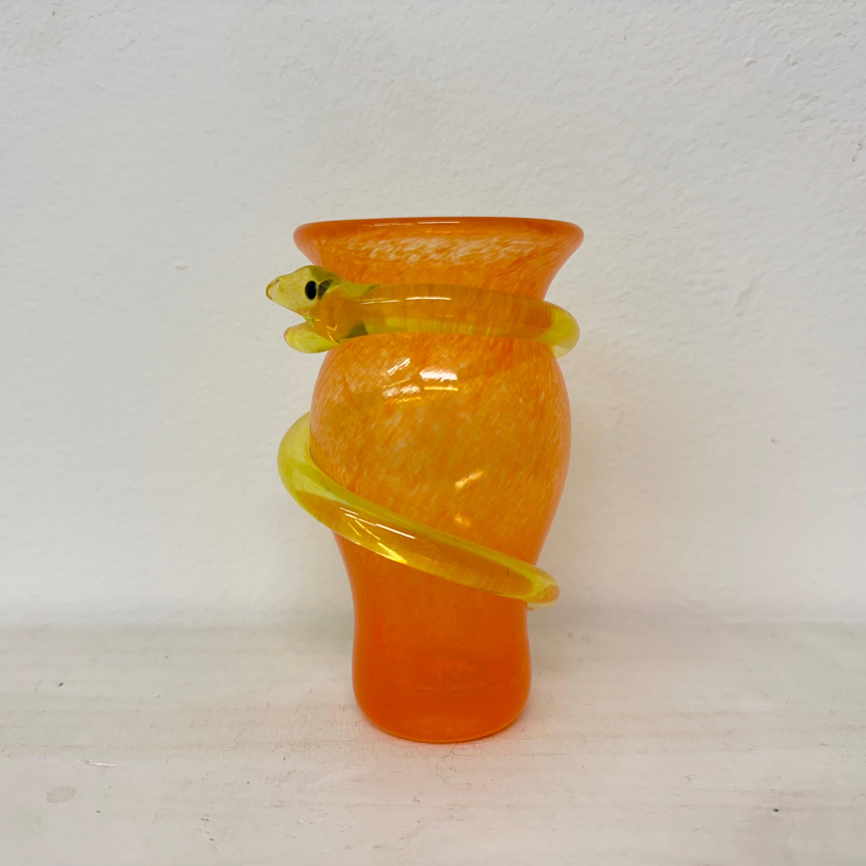 Ulrica Hydman für Kosta Boda Miniatur-Vase Schlange, 1980er Jahre Schweden im Angebot 11