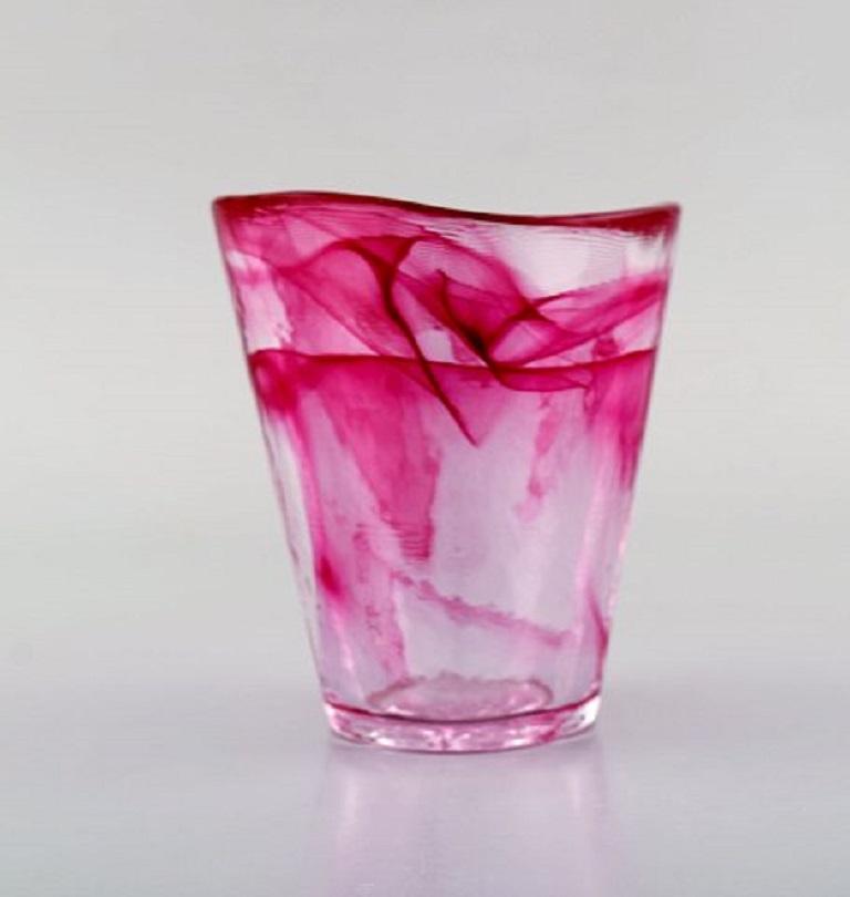 Ulrica Hydman Vallien für Kosta Boda, vier Gläser aus farbigem Kunstglas (Schwedisch) im Angebot