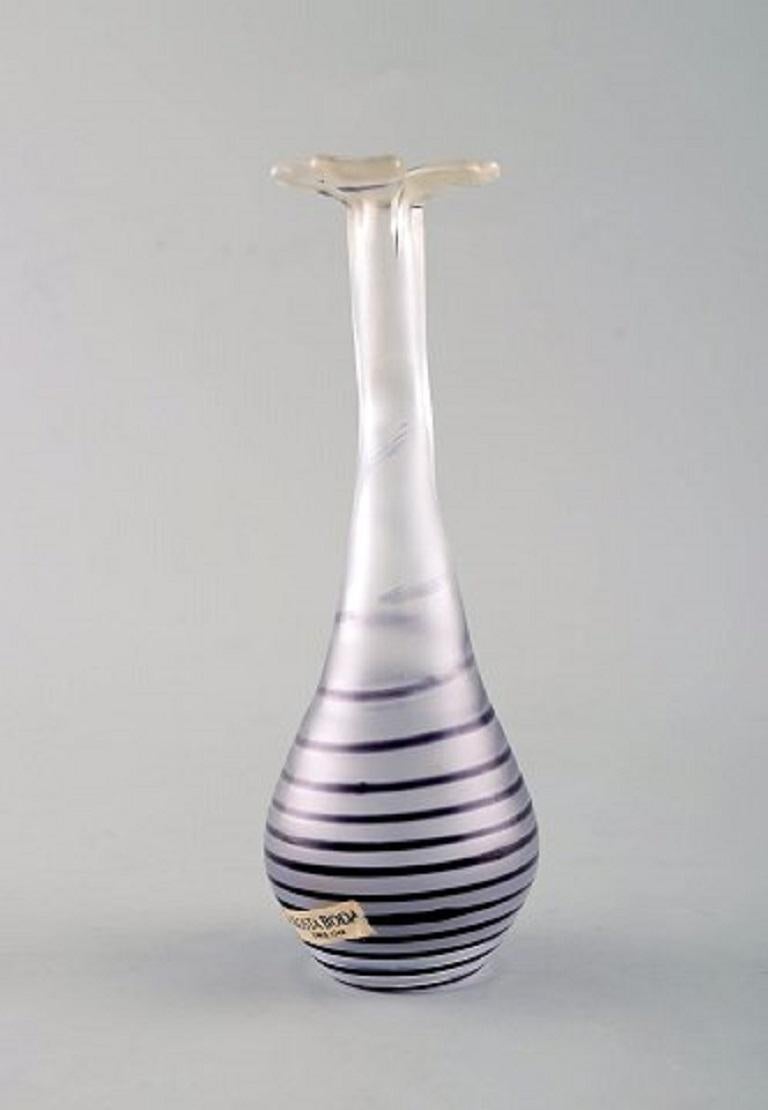 Scandinavian Modern Ulrica Hydman Vallien for Kosta Boda, Sweden, Vase in Clear Art Glass, 1980s