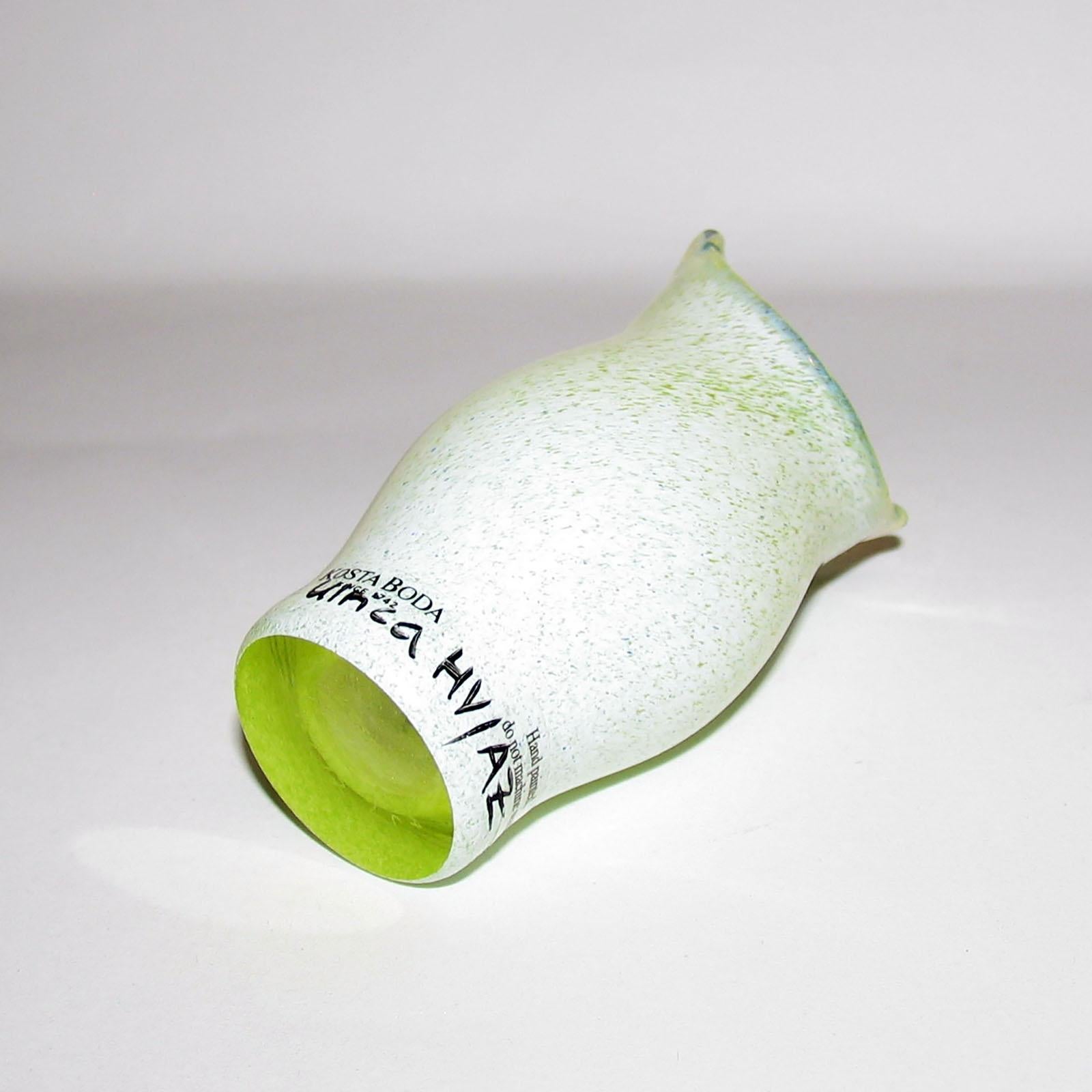 Ulrica Hydman Vallien for Kosta Boda, Sweden, Vase in Mouth Blown Art Glass In Excellent Condition For Sale In Bochum, NRW