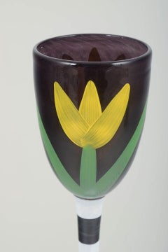 Ulrica Hydman Vallien for Kosta Boda. Tall wine glass with floral motif, 1990s