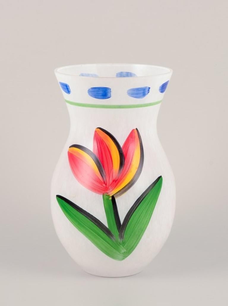 Ulrica Hydman Vallien für Kosta Boda. Vase „Tulip“ aus Kunstglas (Schwedisch) im Angebot