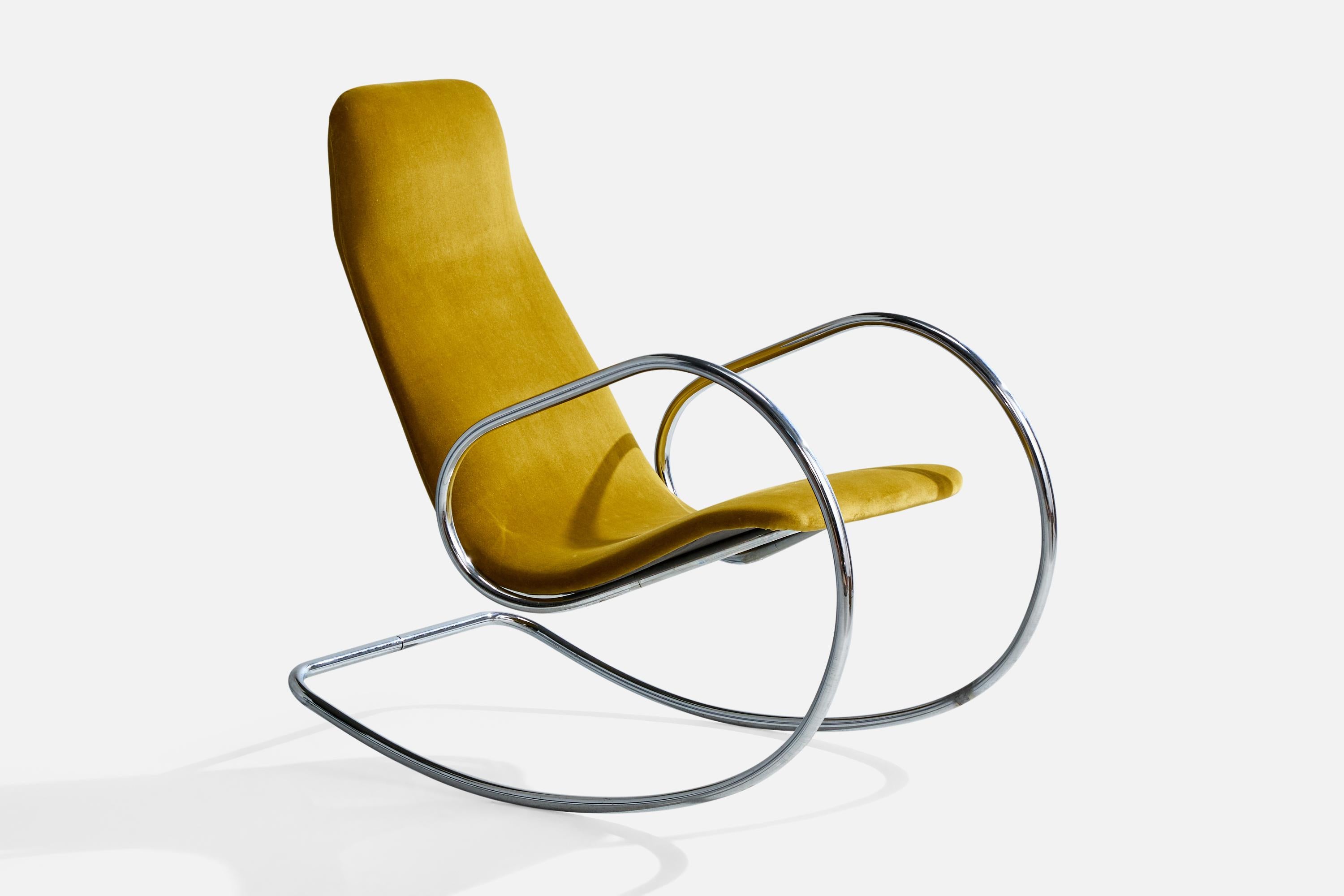 Ein Schaukelsessel aus grünem Samt und Stahlrohr, entworfen von Ulrich Böhme und hergestellt von Thonet, Deutschland, um 1971.

Alters- und gebrauchsbedingte Abnutzungserscheinungen. 

Neu gepolstert mit brandneuem Samt.

Gesamtabmessungen (Zoll):
