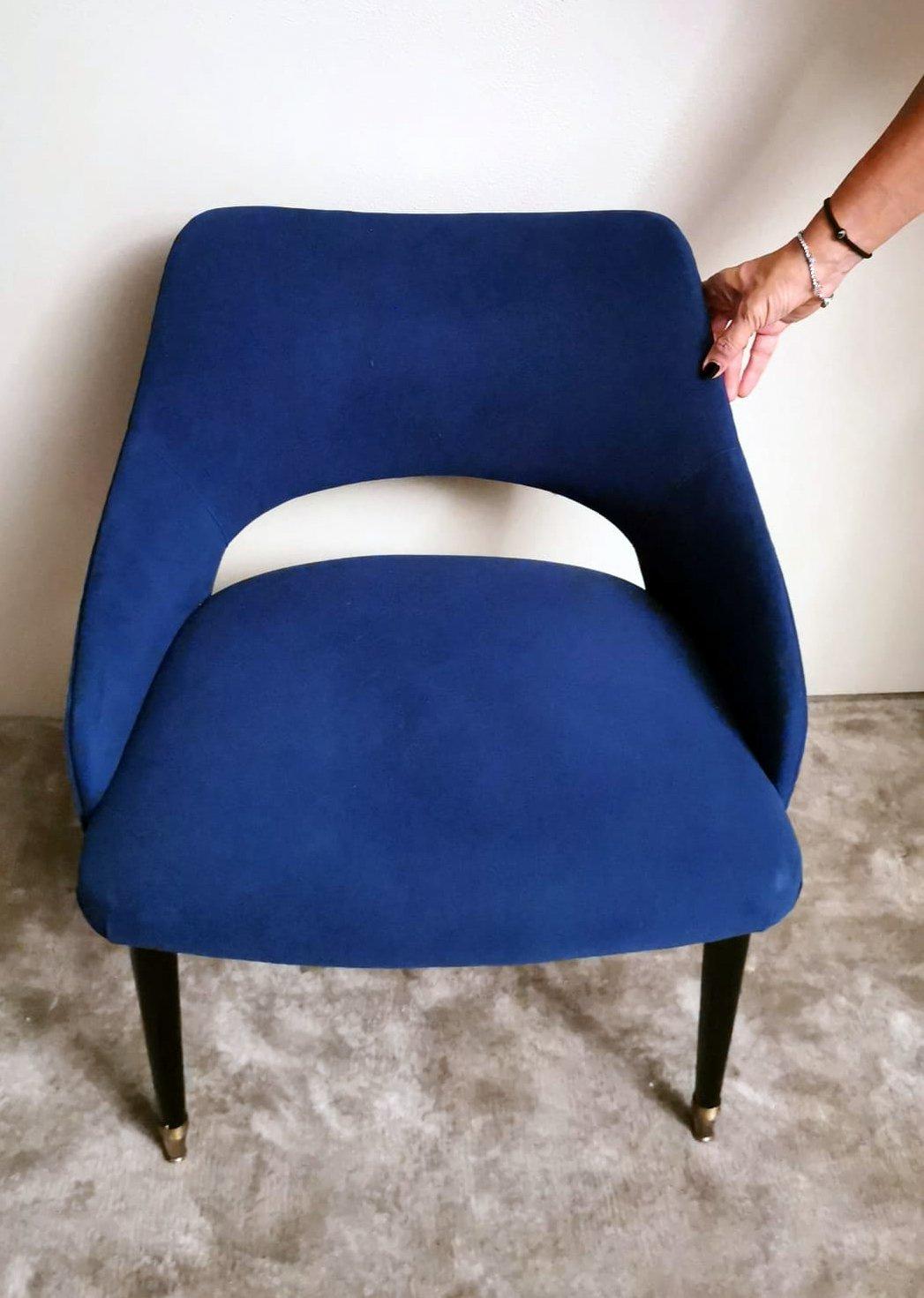 Paire de fauteuils italiens vintage Alcantara bleu de style Ulrich Guglielmo en vente 9