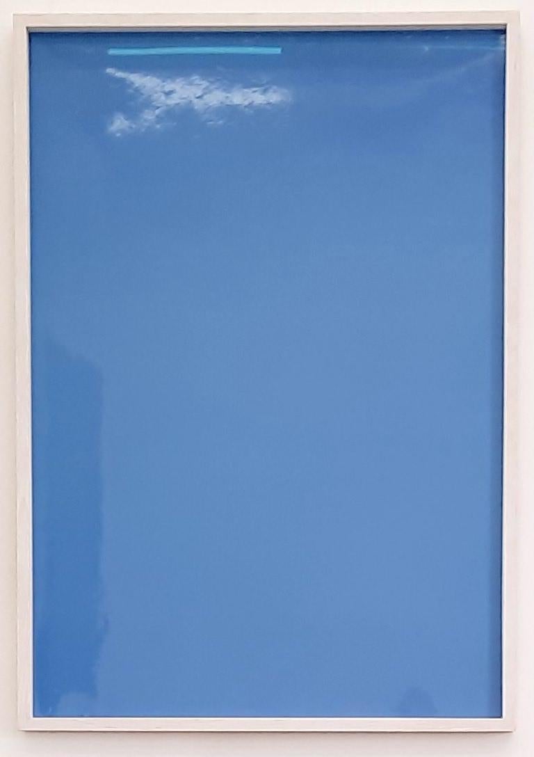 Sombras sobre papel, nº 4 - Fotografía contemporánea abstracta monocroma azul - Photograph Conceptual de Ulrike Königshofer