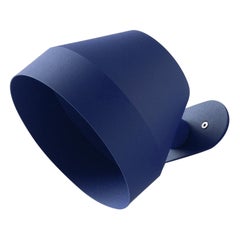 Ultra Blue Cap Wandleuchte von +kouple