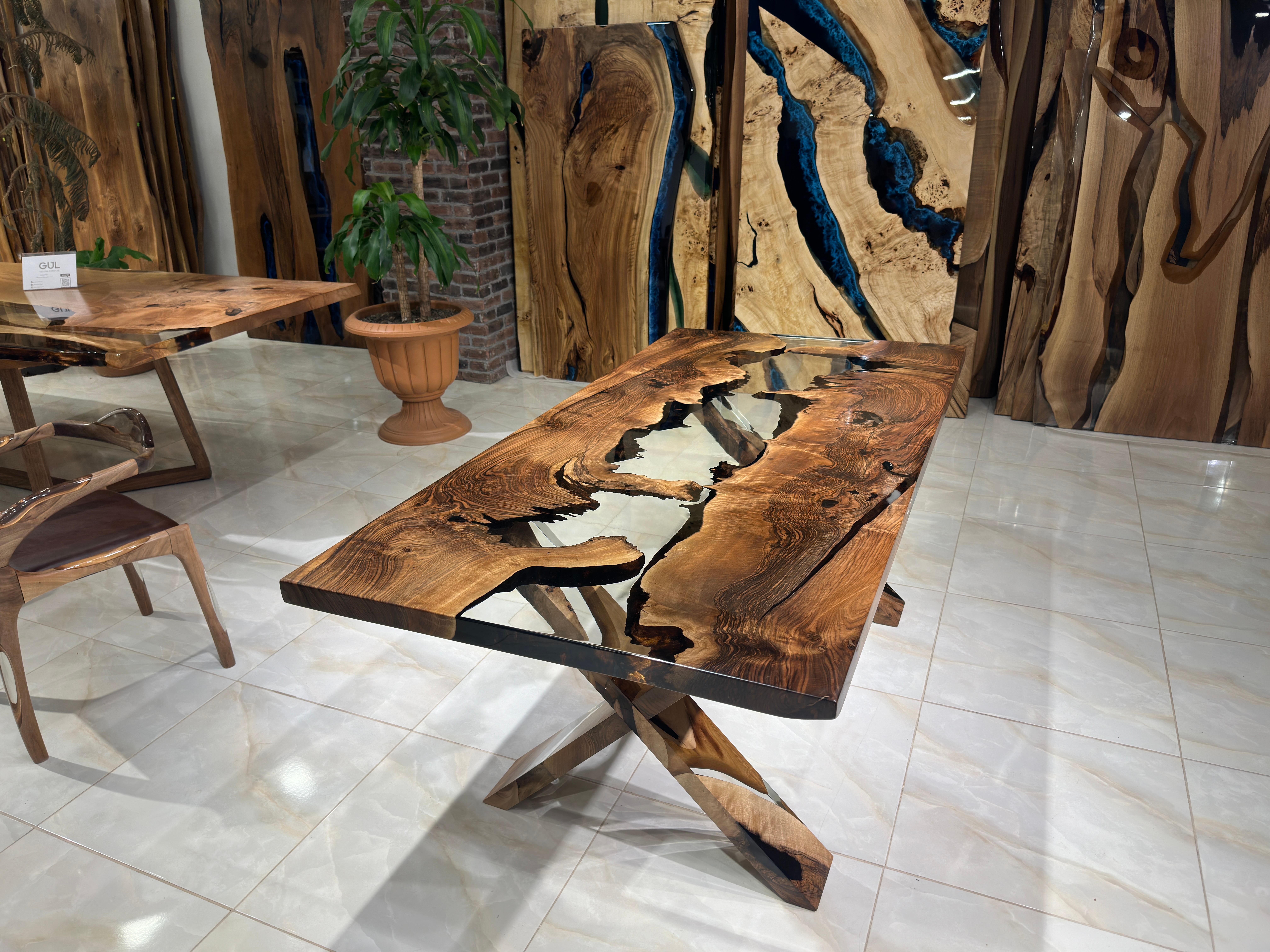 Ultra Clear Black Walnut Wood Epoxy Resin River Table For Sale 3
